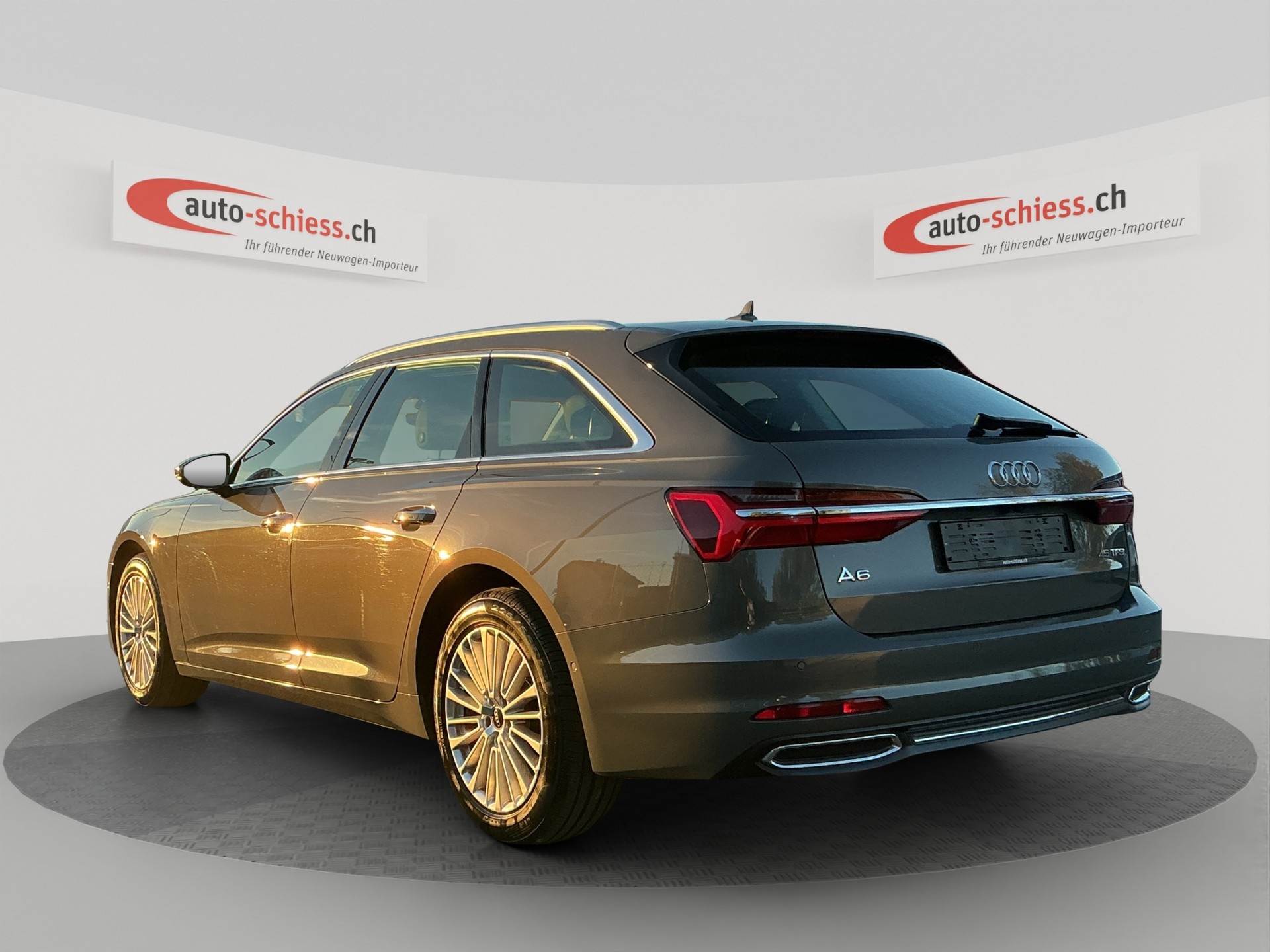AUDI A6 Avant 45 TFSI Design S-tronic-image-2