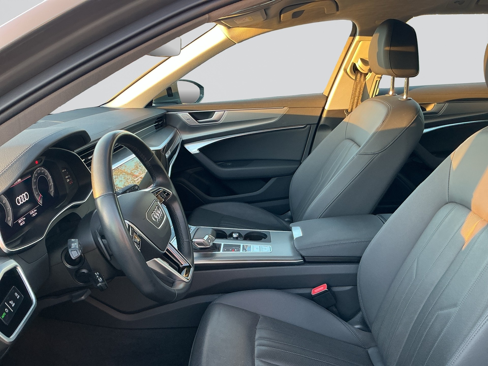 AUDI A6 Avant 45 TFSI Design S-tronic-image-5