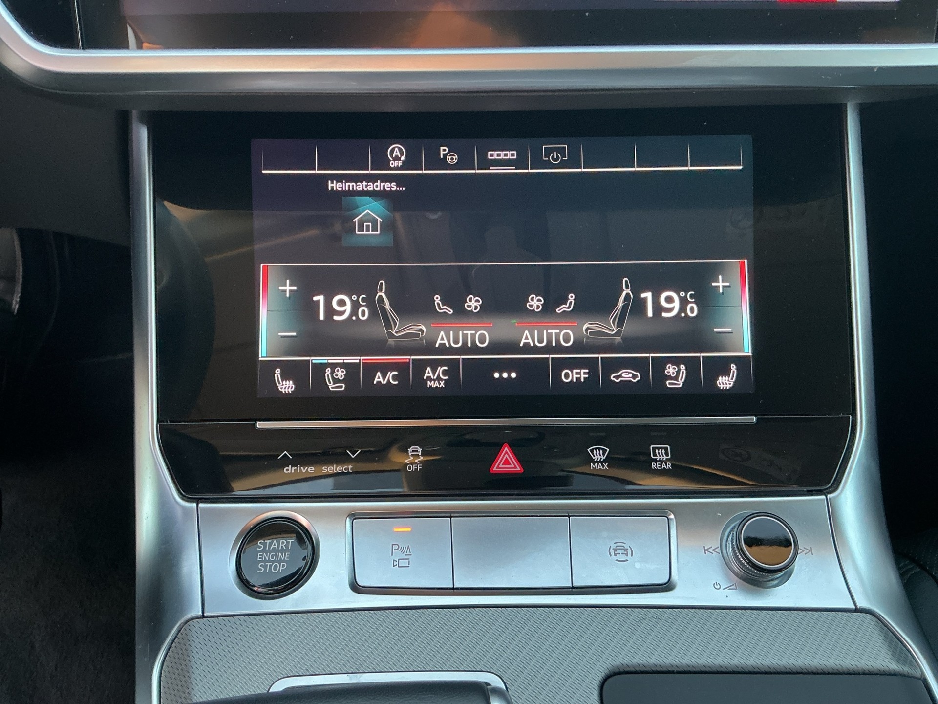 AUDI A6 Avant 45 TFSI Design S-tronic-image-11