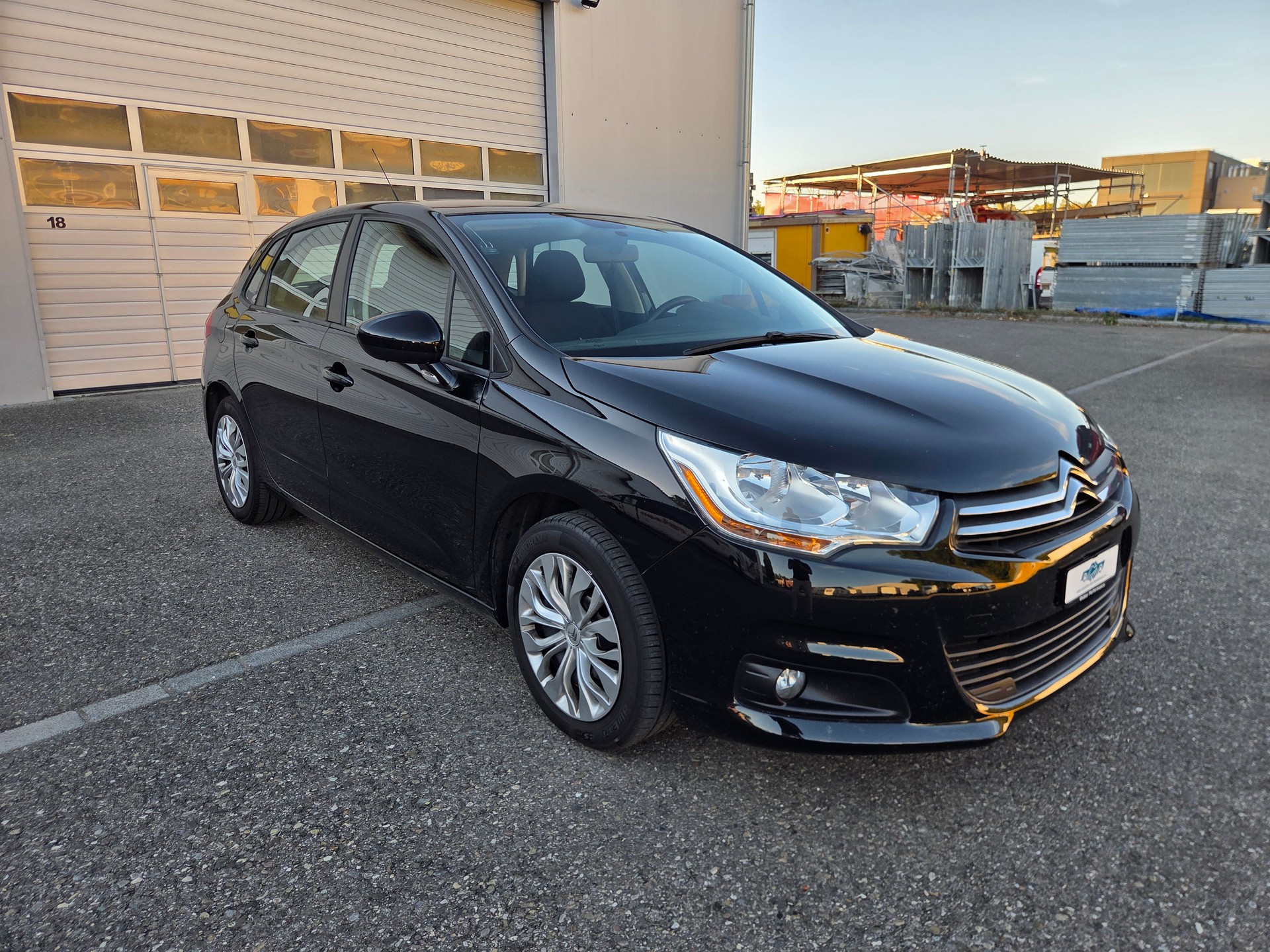 CITROEN C4 1.4 VTi Live-image-2