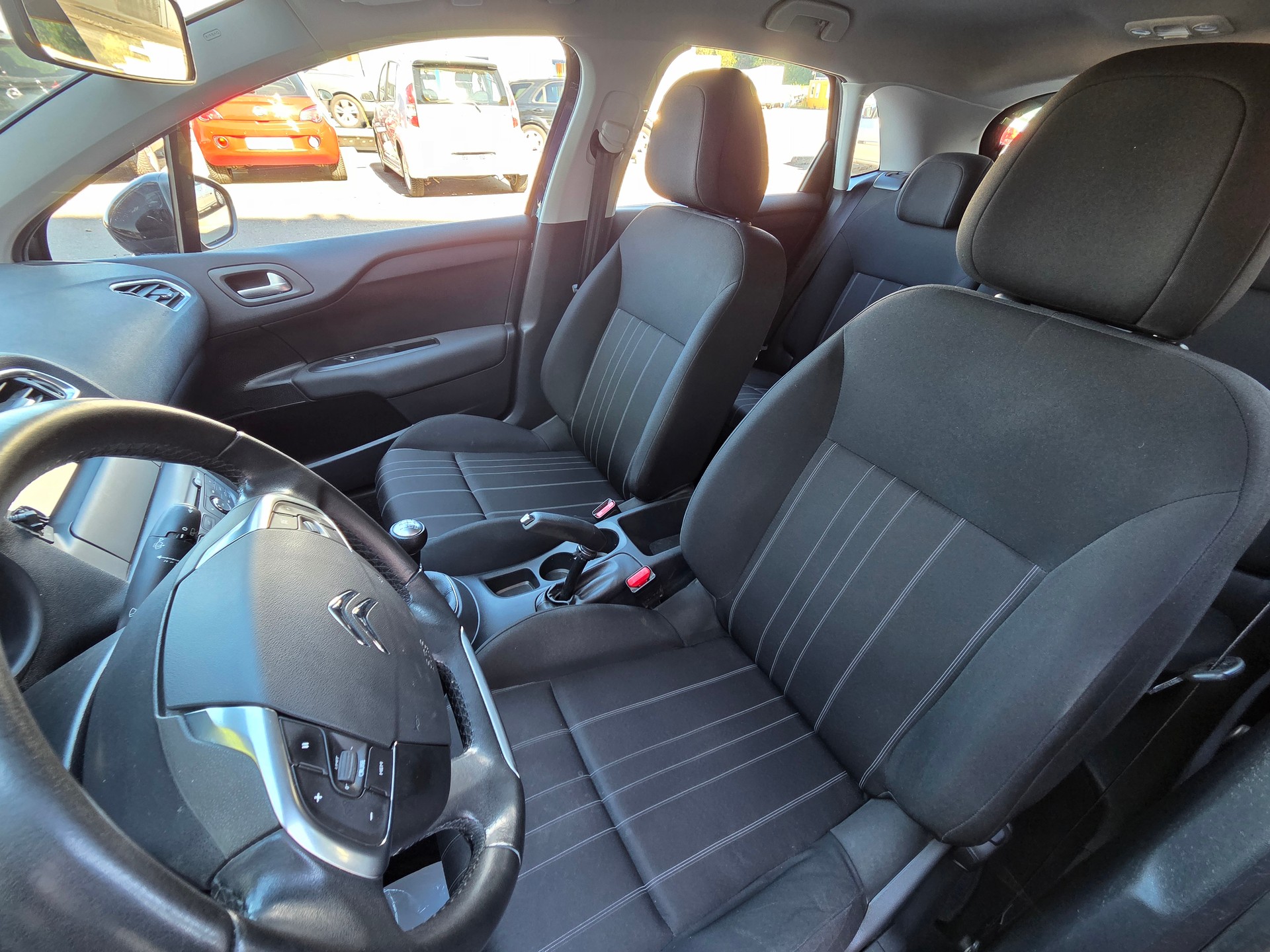 CITROEN C4 1.4 VTi Live-image-7