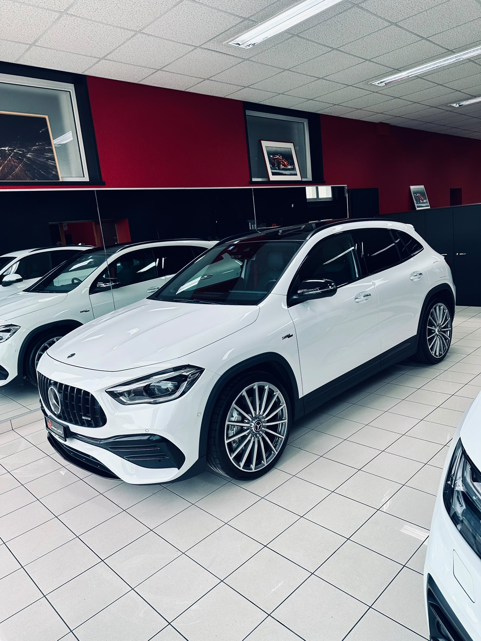 MERCEDES-BENZ GLA 35 AMG 4Matic 8G-Speedshift DCT-image-1