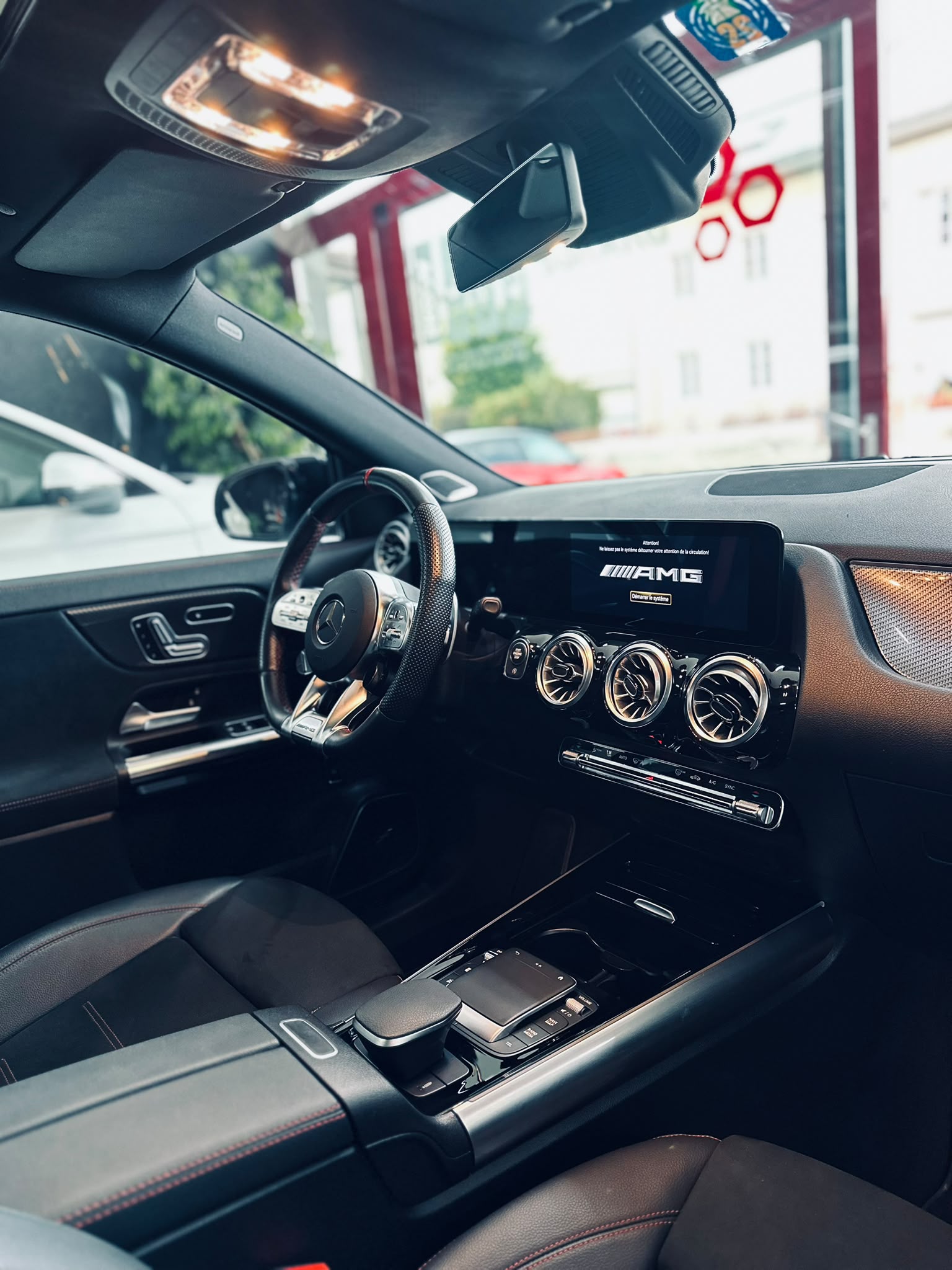 MERCEDES-BENZ GLA 35 AMG 4Matic 8G-Speedshift DCT-image-5