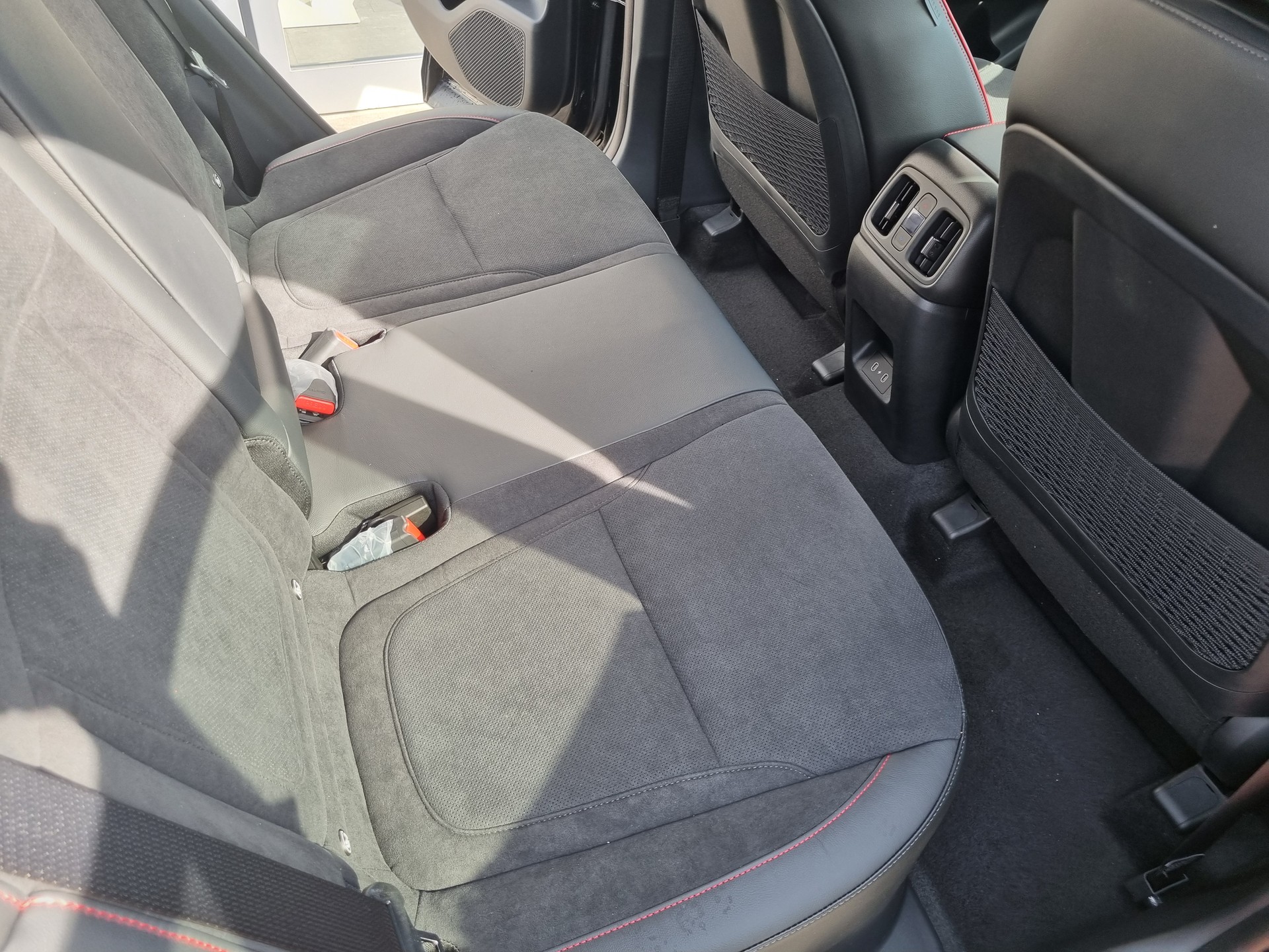 HYUNDAI Tucson 1.6 TGDI HEV N-Line 4WD-image-10