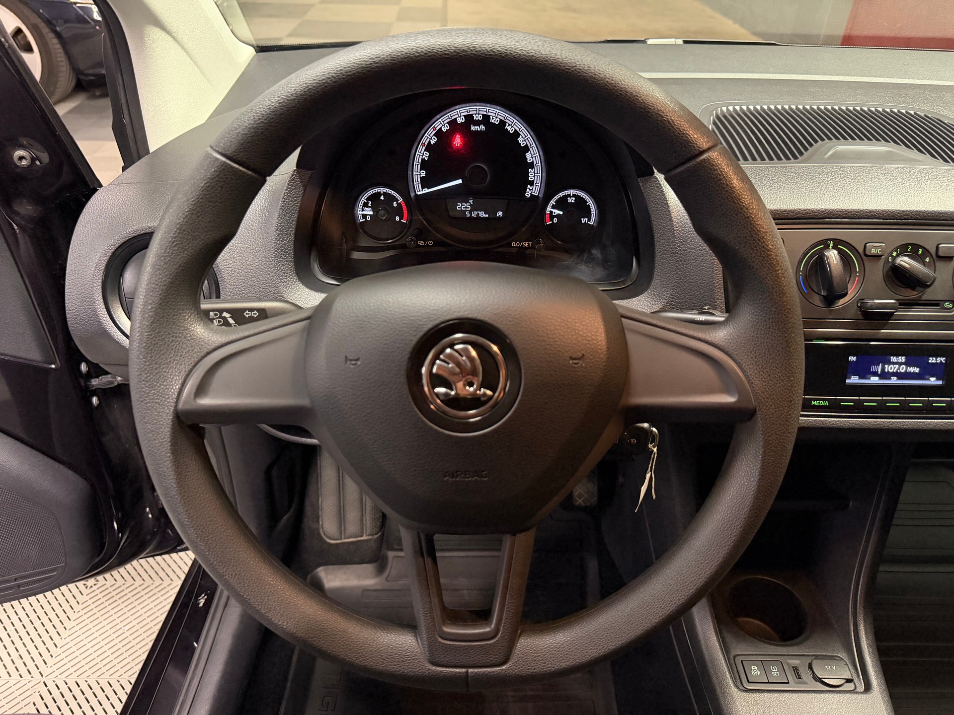 SKODA Citigo 1.0 G-tec Active-image-9
