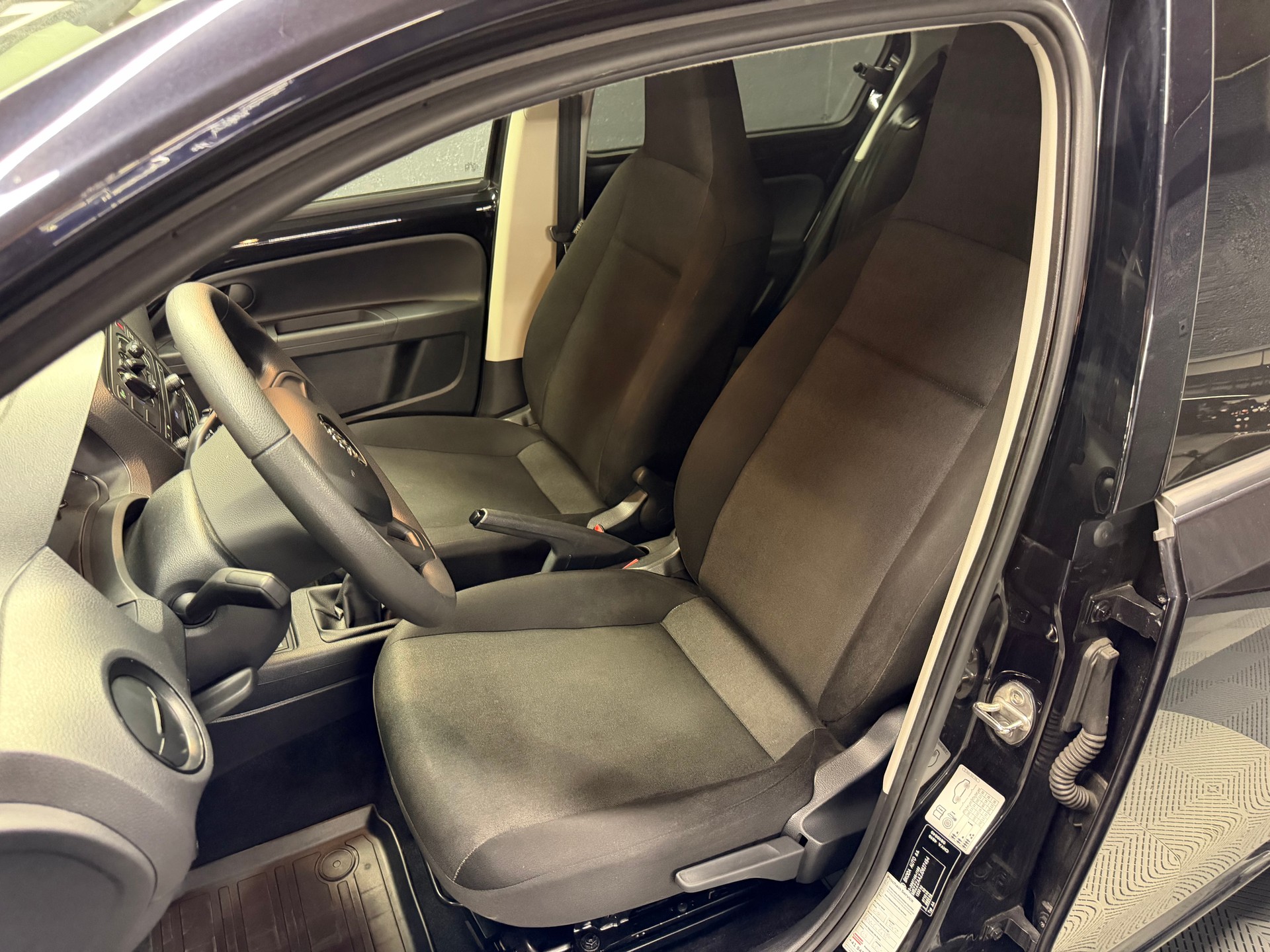 SKODA Citigo 1.0 G-tec Active-image-7