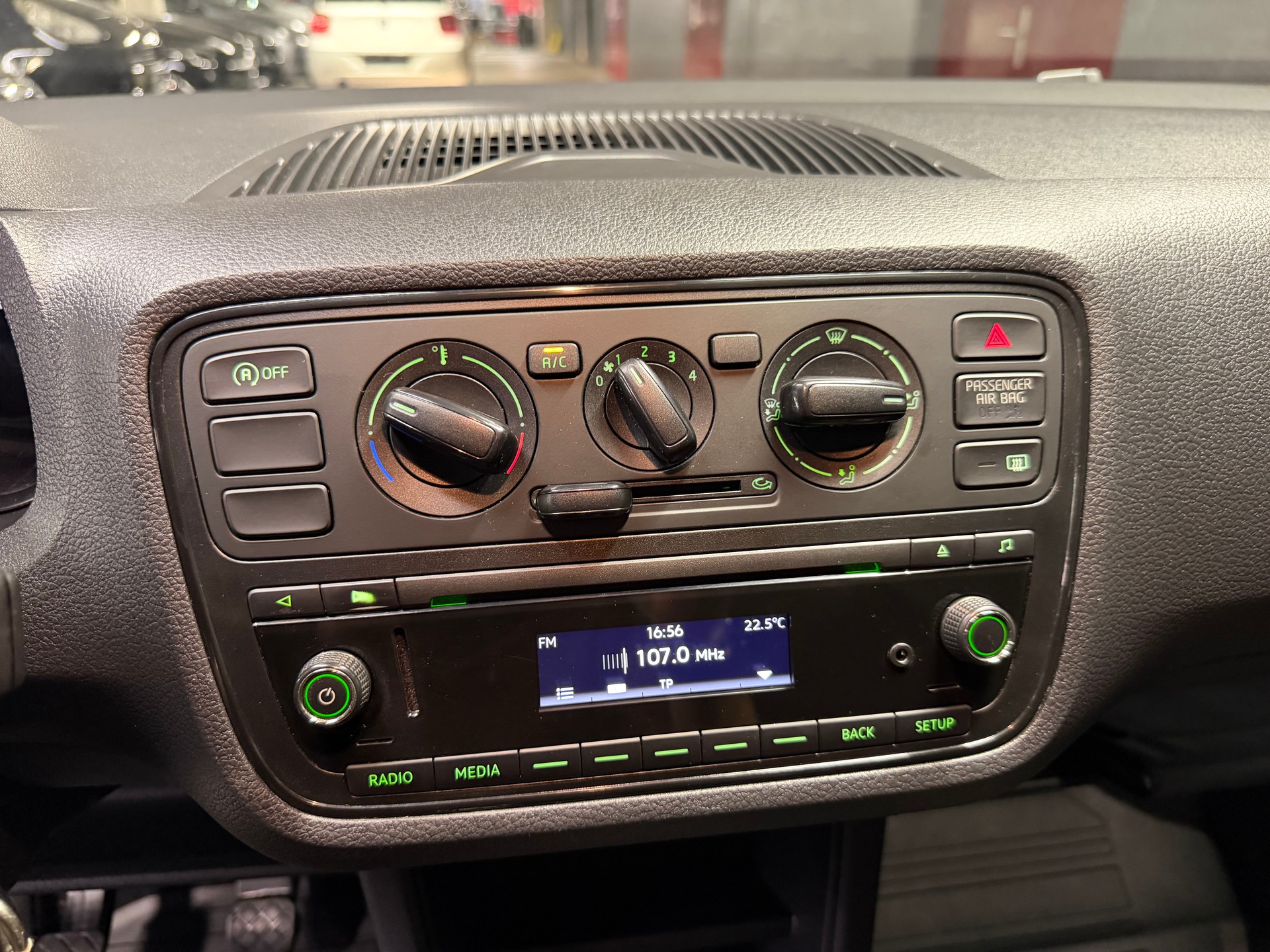 SKODA Citigo 1.0 G-tec Active-image-10