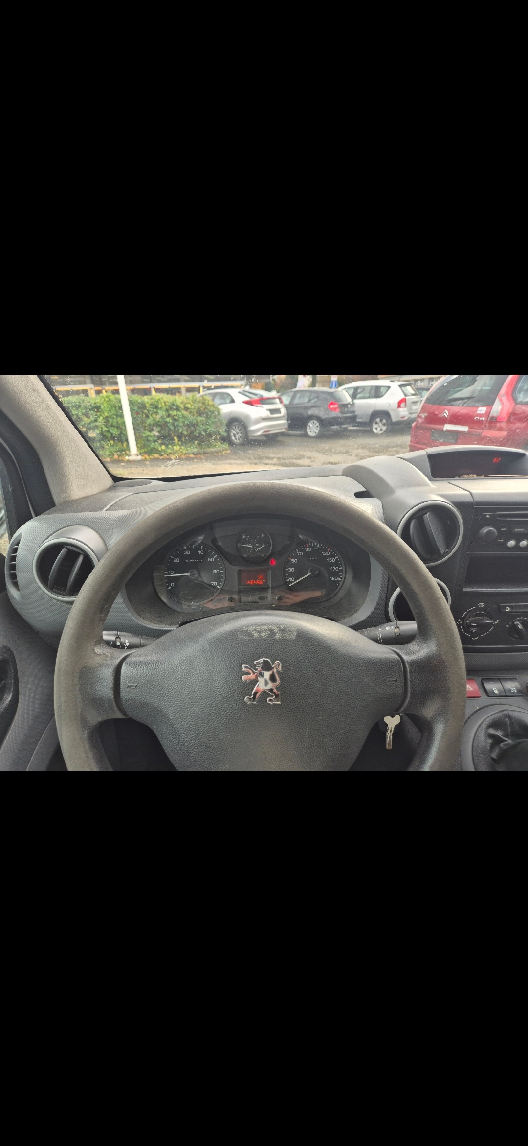 PEUGEOT Partner 1.6 HDI Urban Pack-image-9