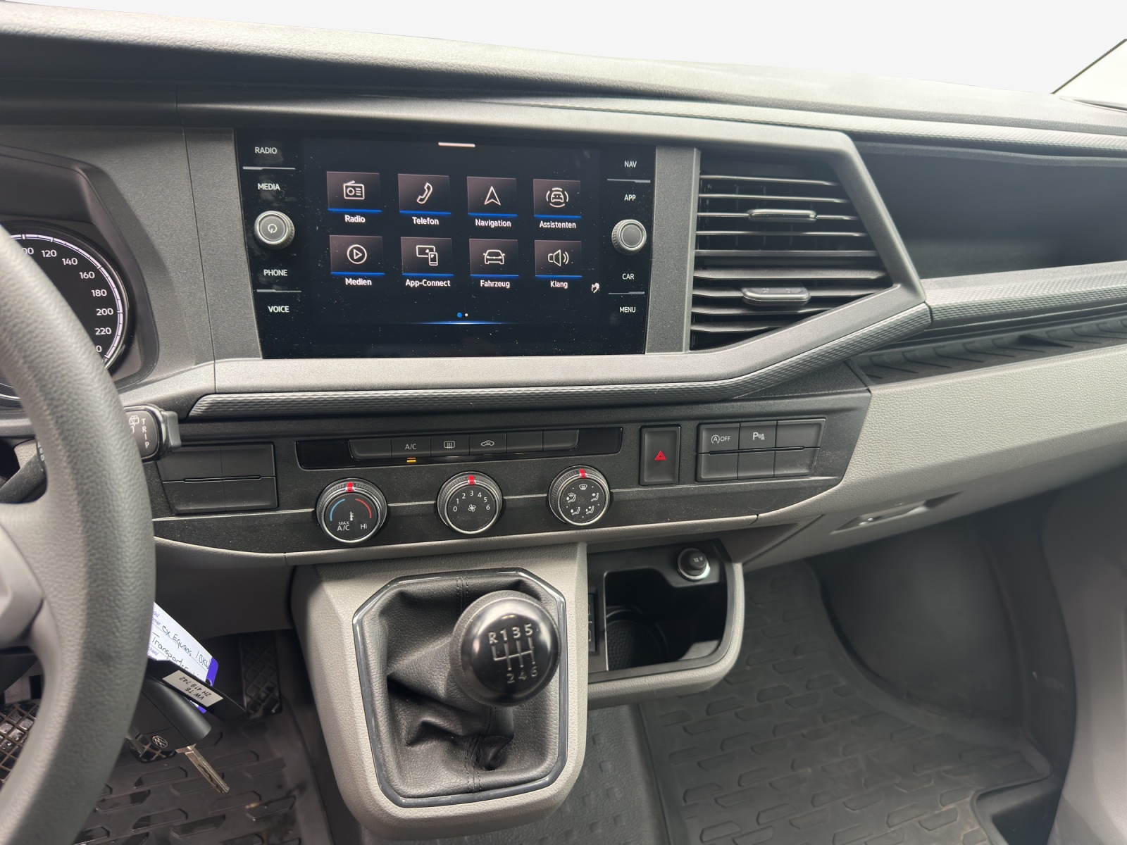 VW T6.1 2.0 TDI-image-10