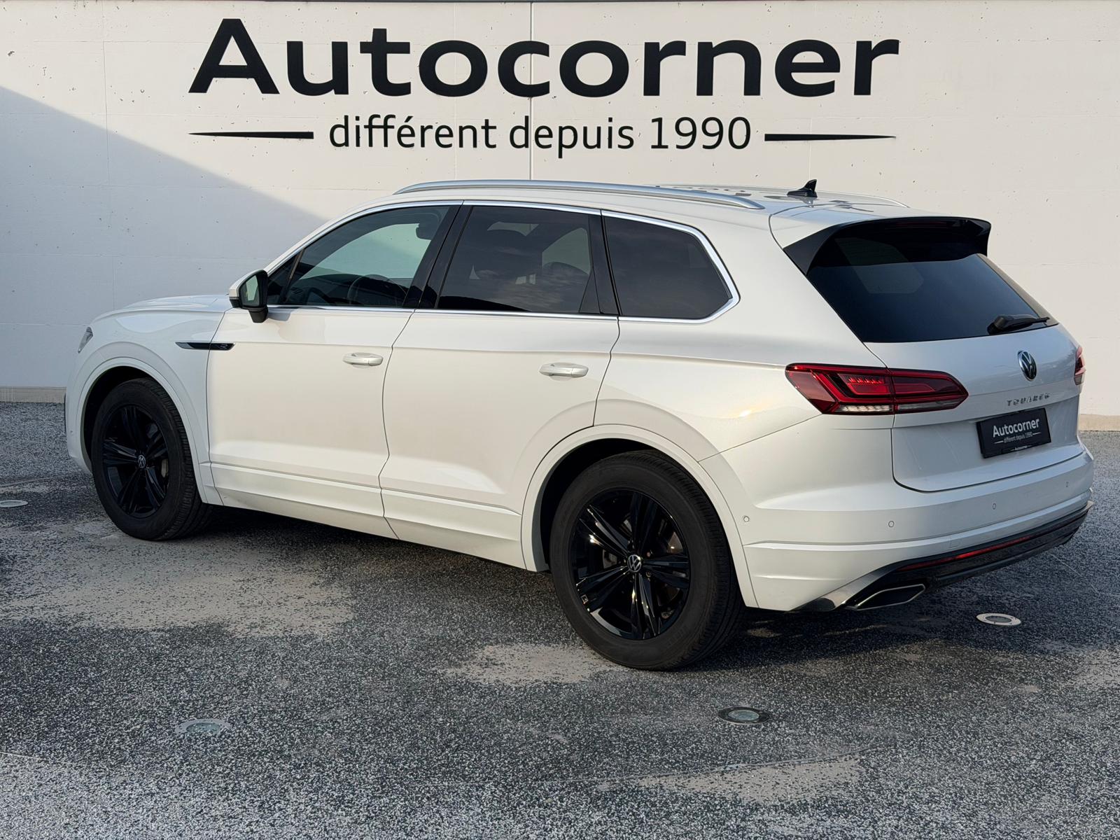 VW Touareg 3.0 TDI R Line Tiptronic-image-3