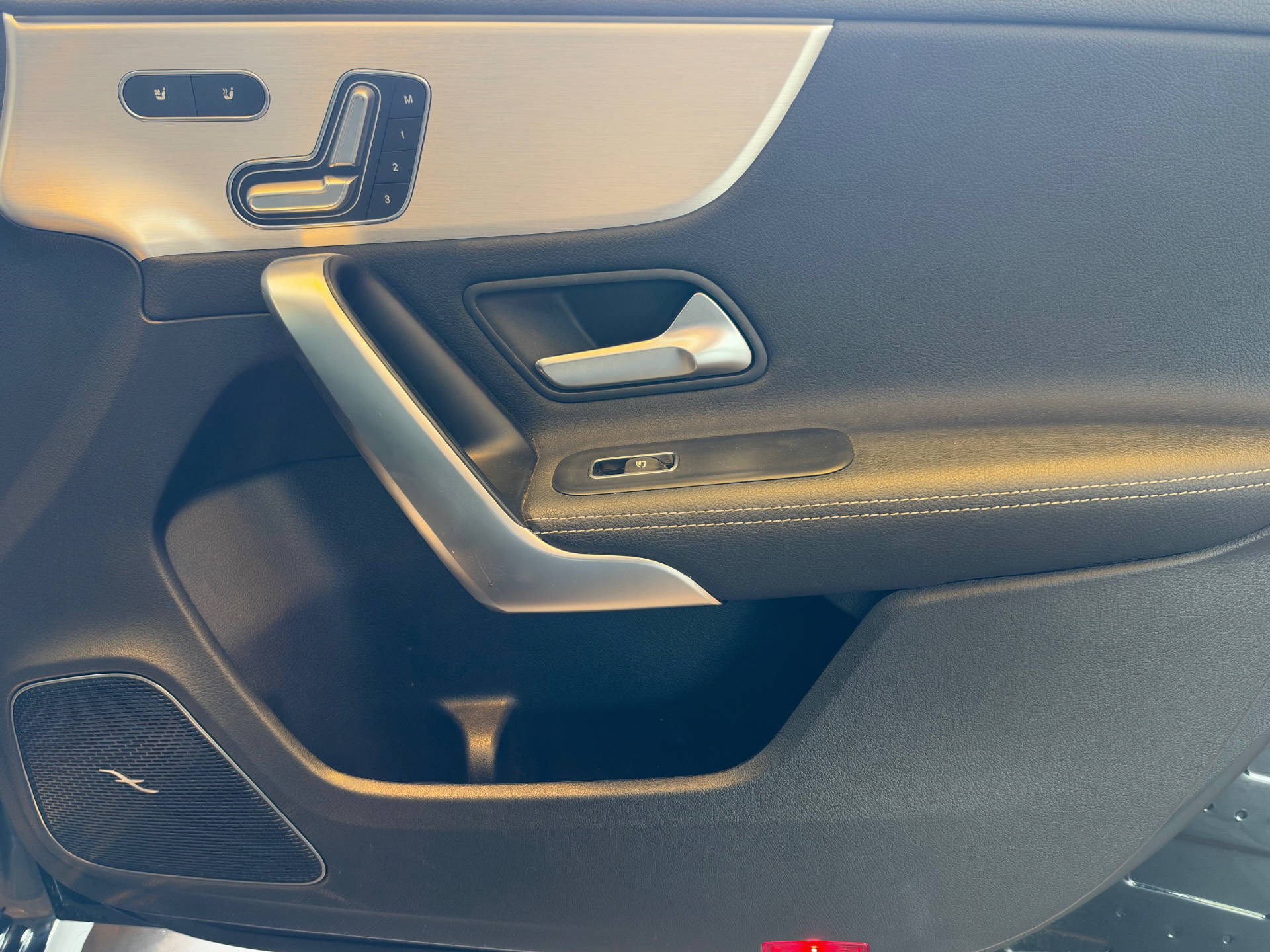 MERCEDES-BENZ A 45 S AMG 4matic+-image-17
