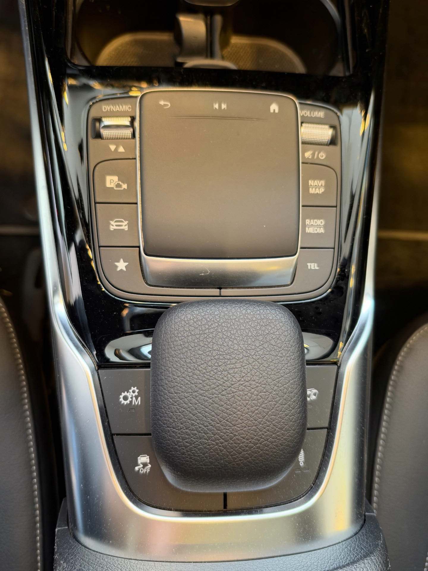 MERCEDES-BENZ A 45 S AMG 4matic+-image-12