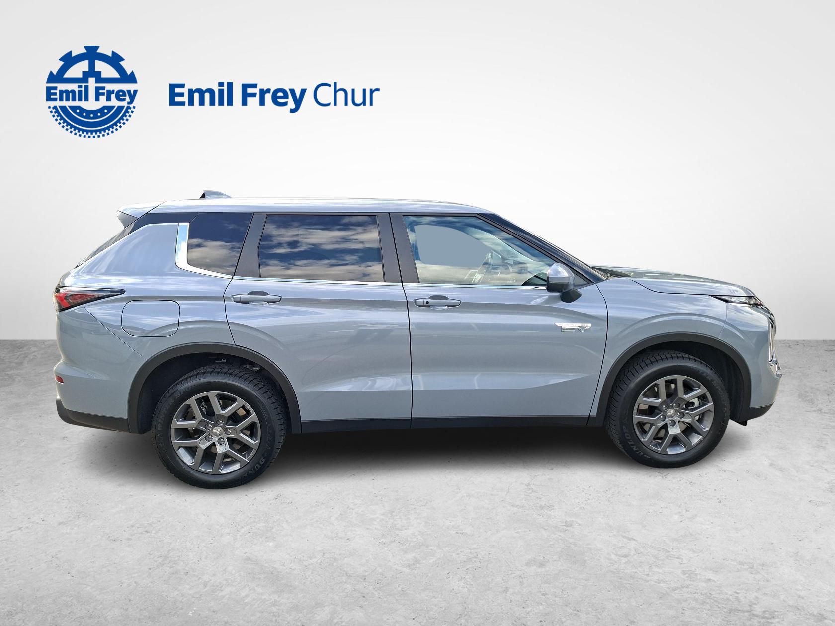 MITSUBISHI Outlander 2.4 PHEV Invite 4x4-image-5