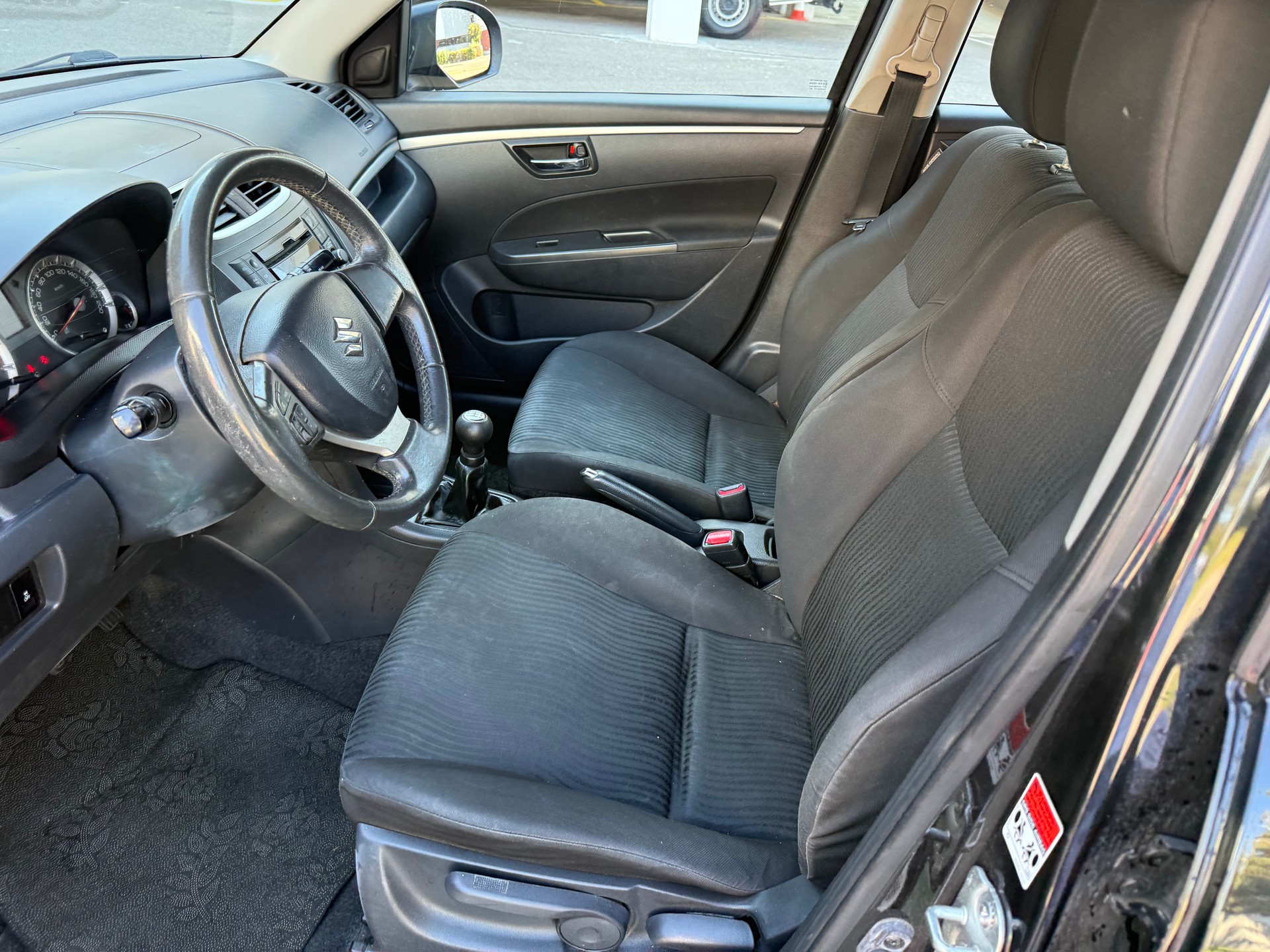 SUZUKI Swift 1.2i 16V GL-image-5