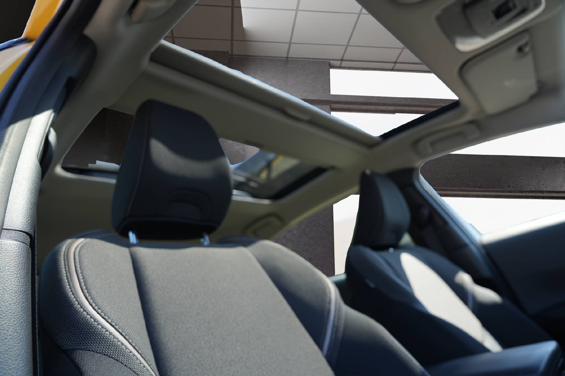 TOYOTA Prius 2.0 Plug-In-Hybrid Style-image-8