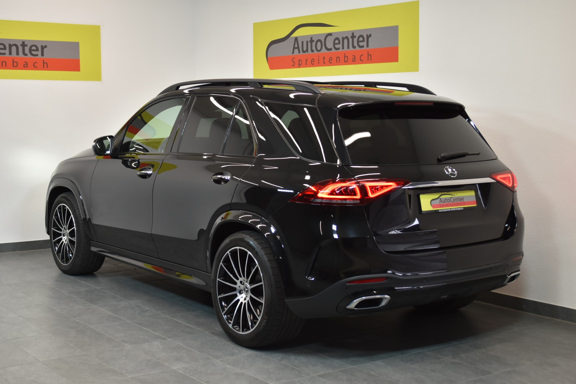 MERCEDES-BENZ GLE 300 d 4Matic AMG Line 9G-Tronic-image-13