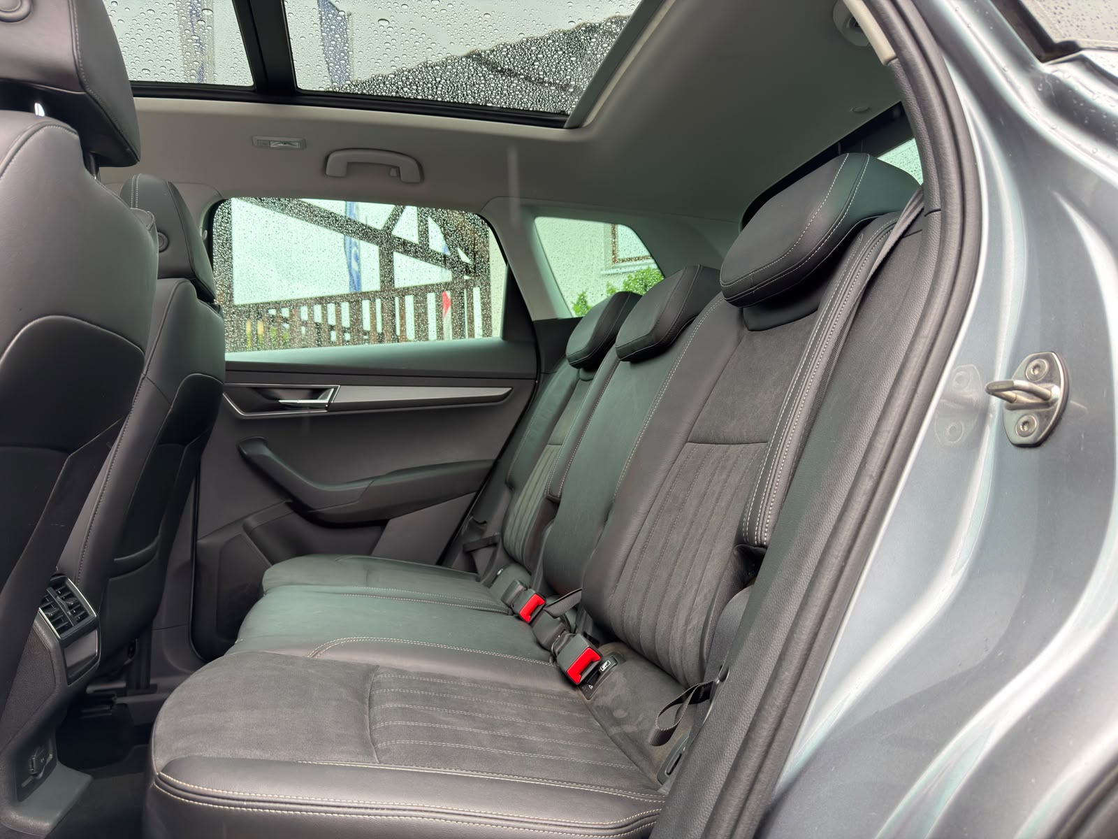 SKODA Karoq 2.0 TDI CR Style 4x4 DSG-image-12
