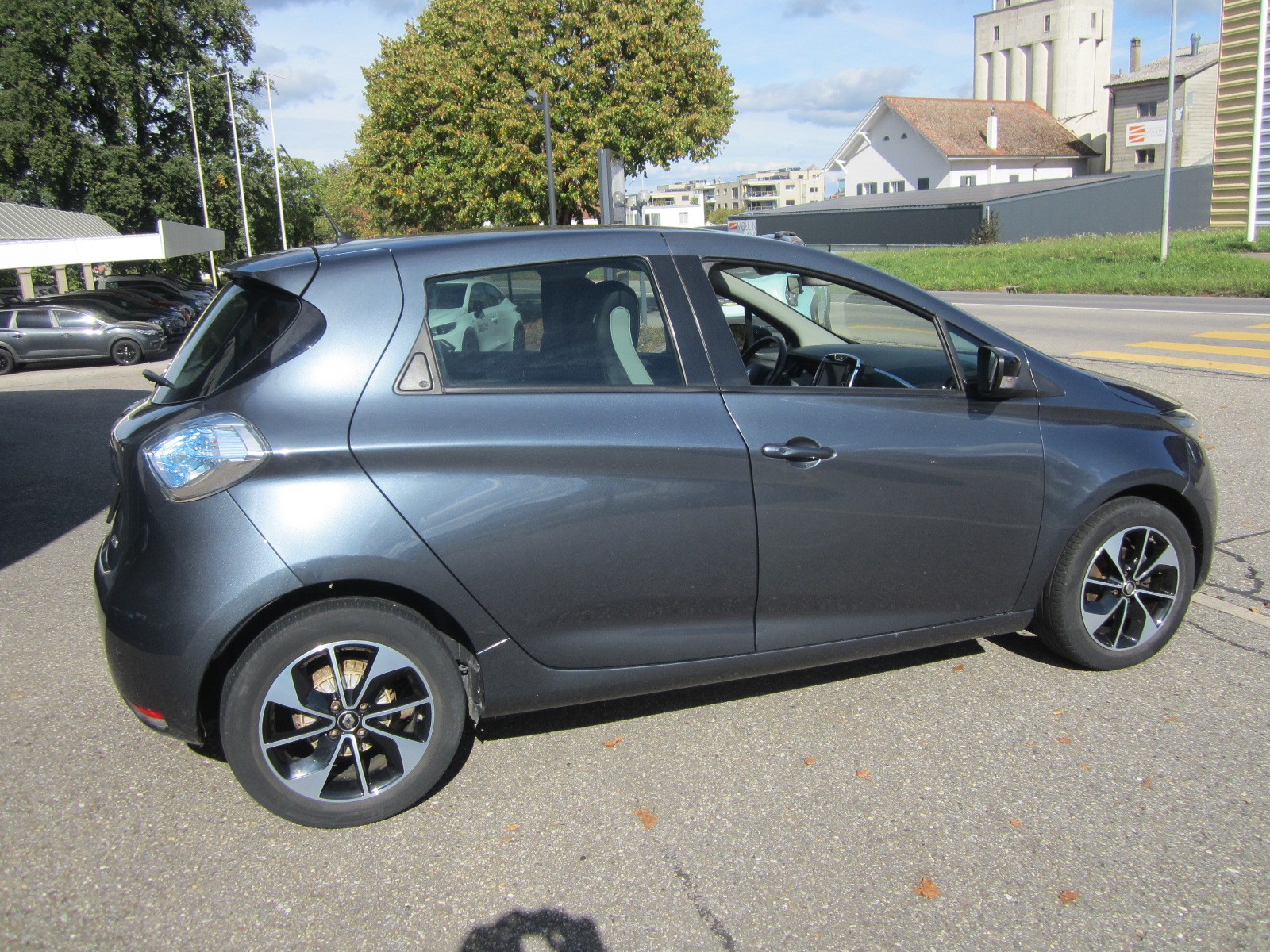 RENAULT Zoe Iconic R110-image-3