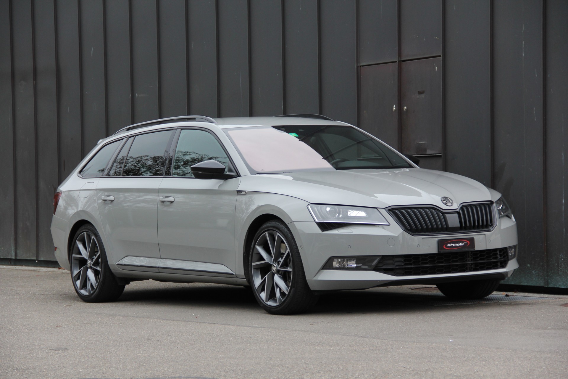 SKODA Superb Combi 2.0 TSI SportLine+ DSG 4x4-image-4