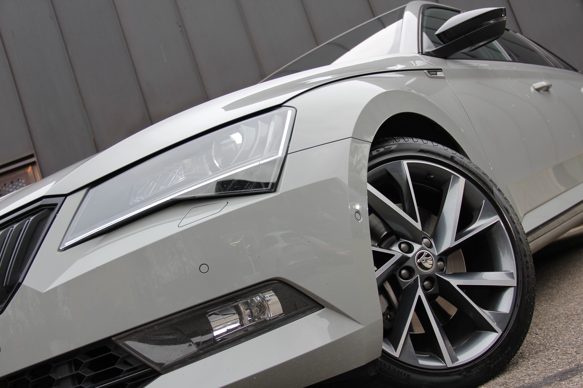 SKODA Superb Combi 2.0 TSI SportLine+ DSG 4x4-image-8