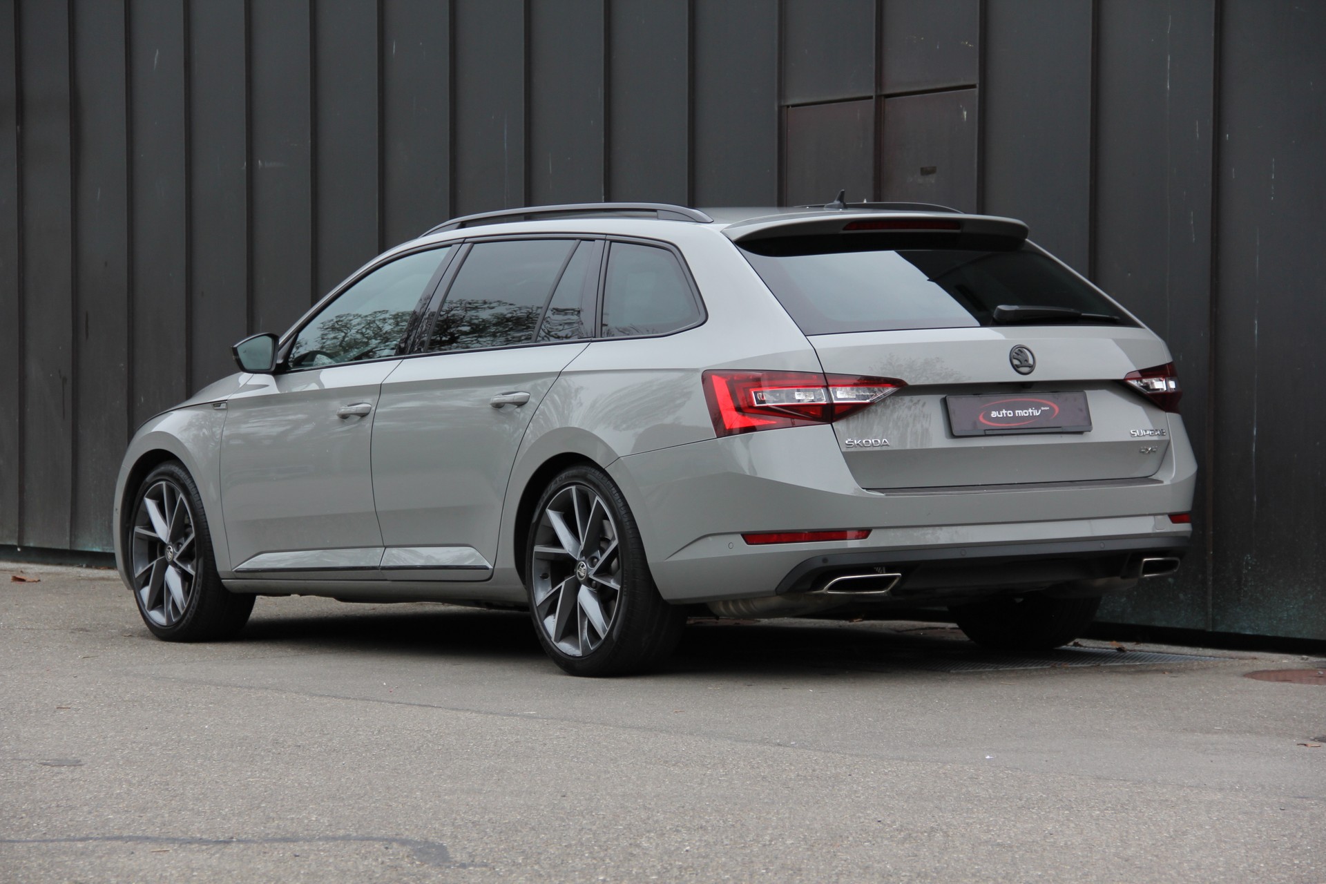 SKODA Superb Combi 2.0 TSI SportLine+ DSG 4x4-image-5