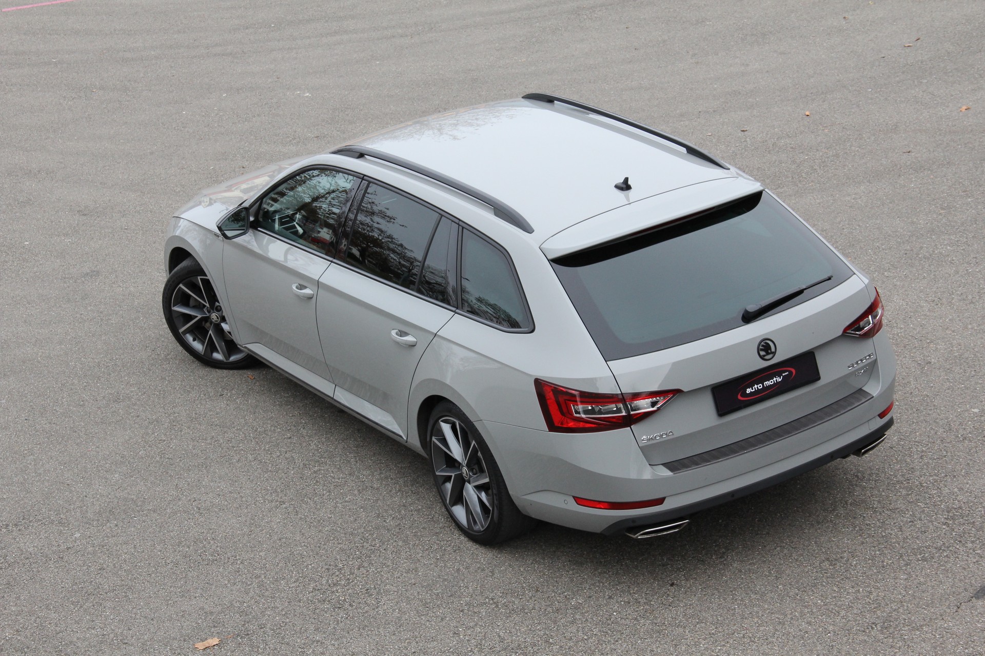 SKODA Superb Combi 2.0 TSI SportLine+ DSG 4x4-image-1