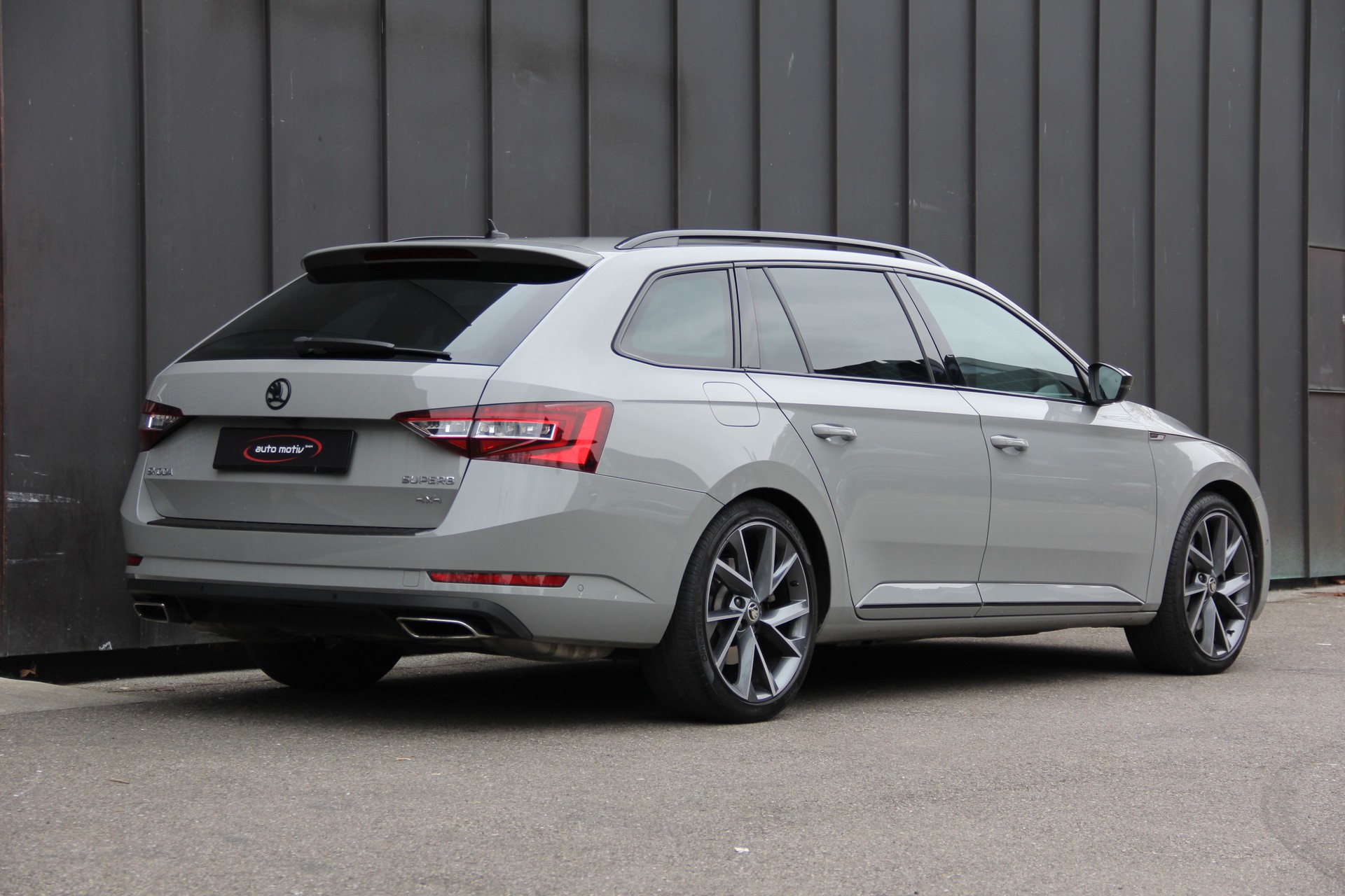 SKODA Superb Combi 2.0 TSI SportLine+ DSG 4x4-image-7