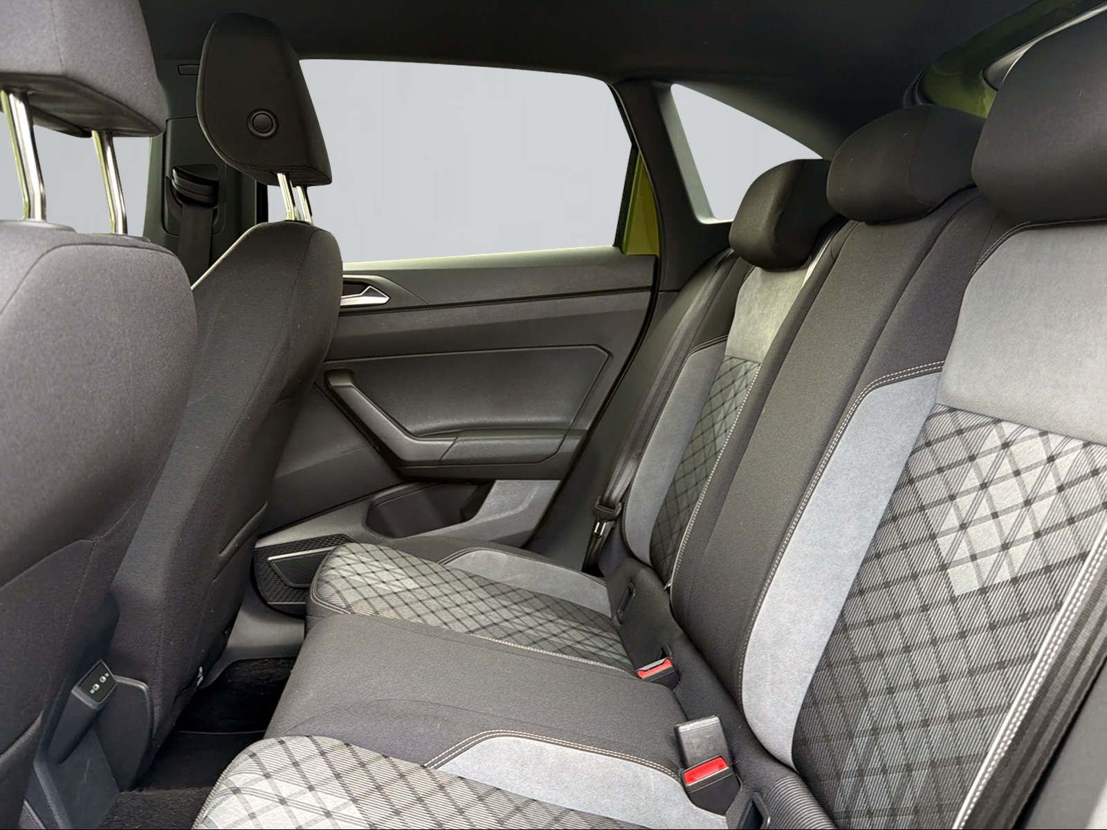 VW Taigo 1.0 TSI R-Line DSG-image-9