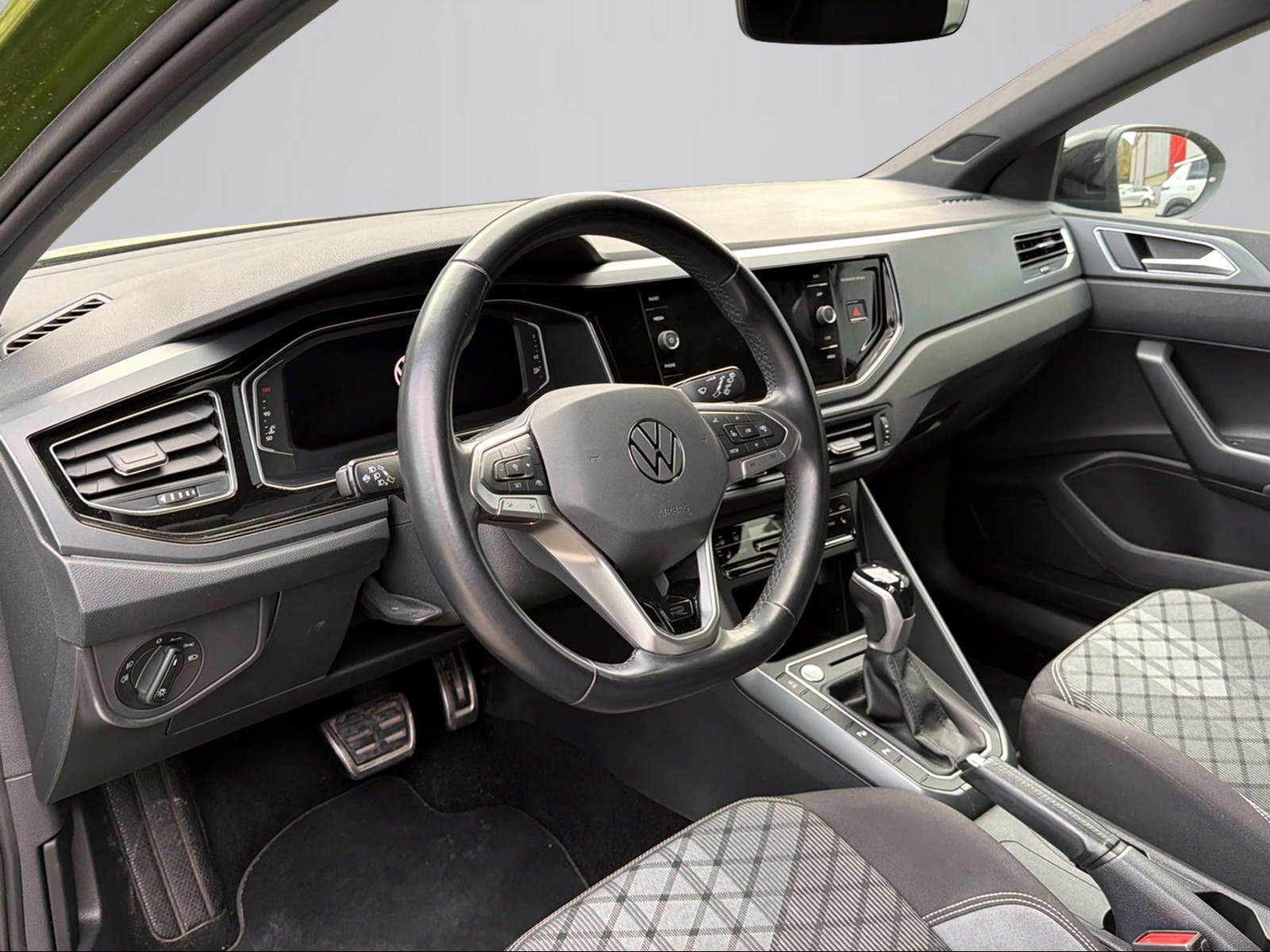 VW Taigo 1.0 TSI R-Line DSG-image-7