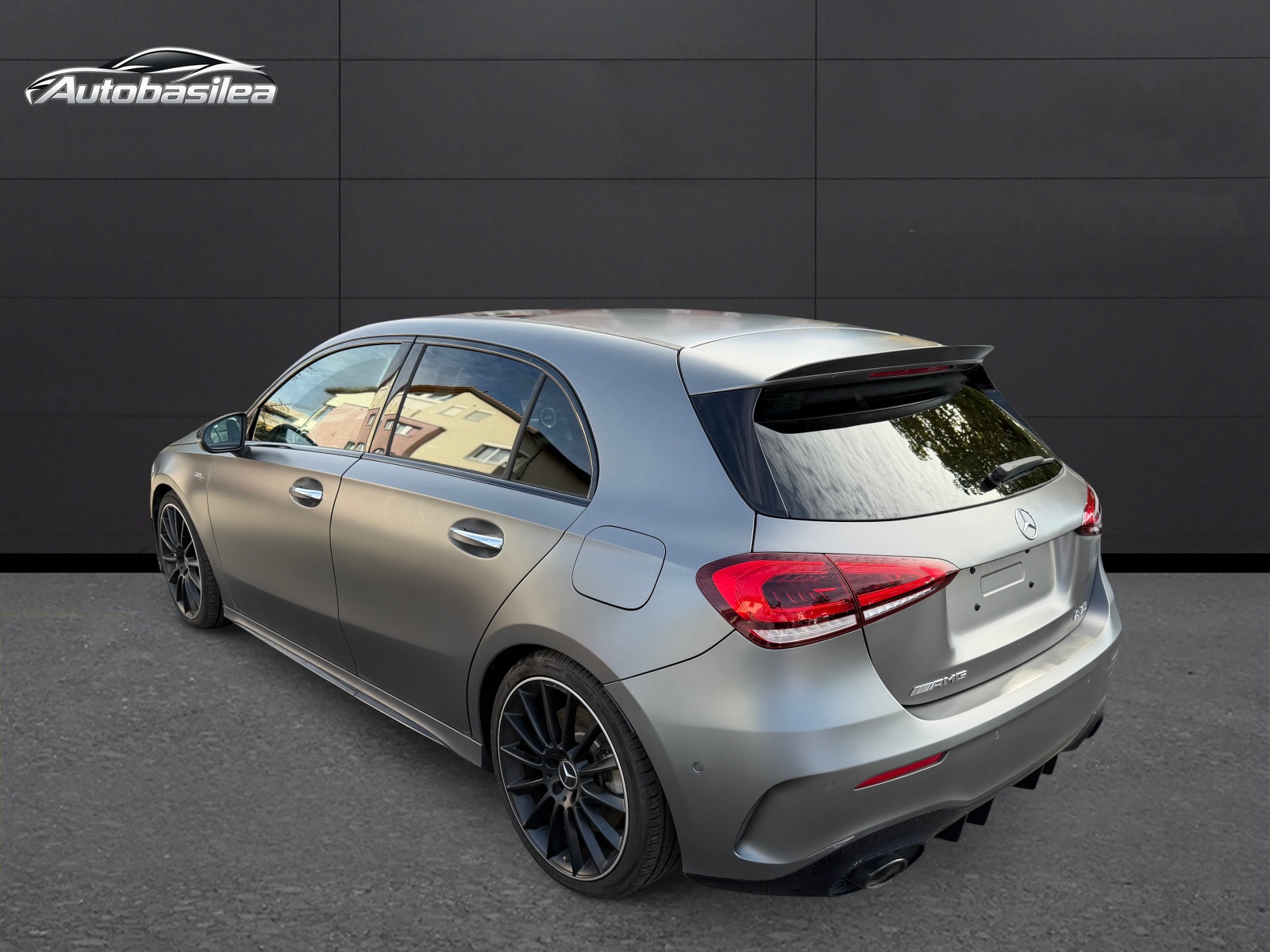 MERCEDES-BENZ A 35 AMG 4Matic Edition 1 Speedshift-showroom-element-2