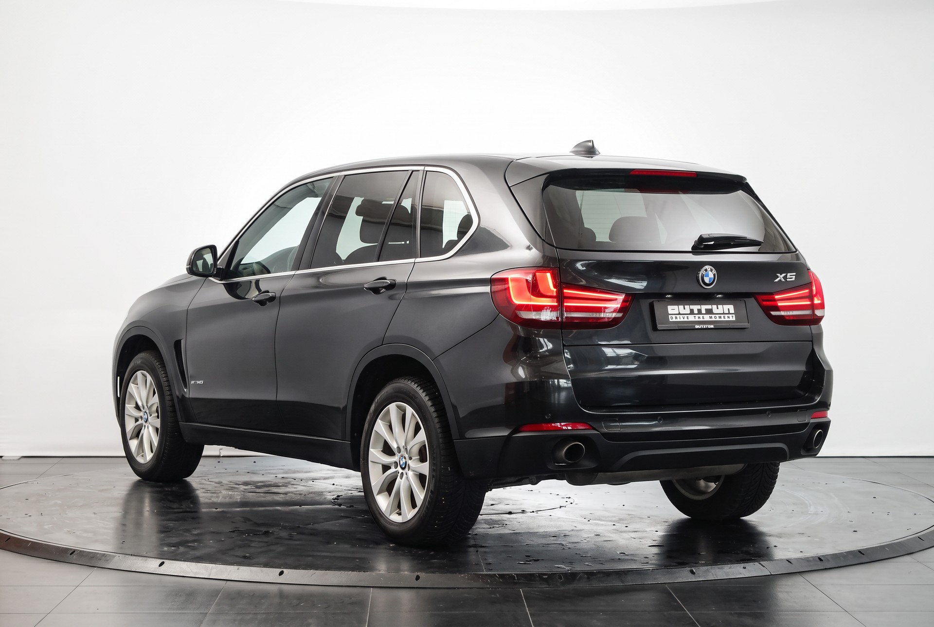BMW X5 xDrive 35i Steptronic • Pack Swiss Premium • Phares xénon adaptatifs • Head-up Display-image-4