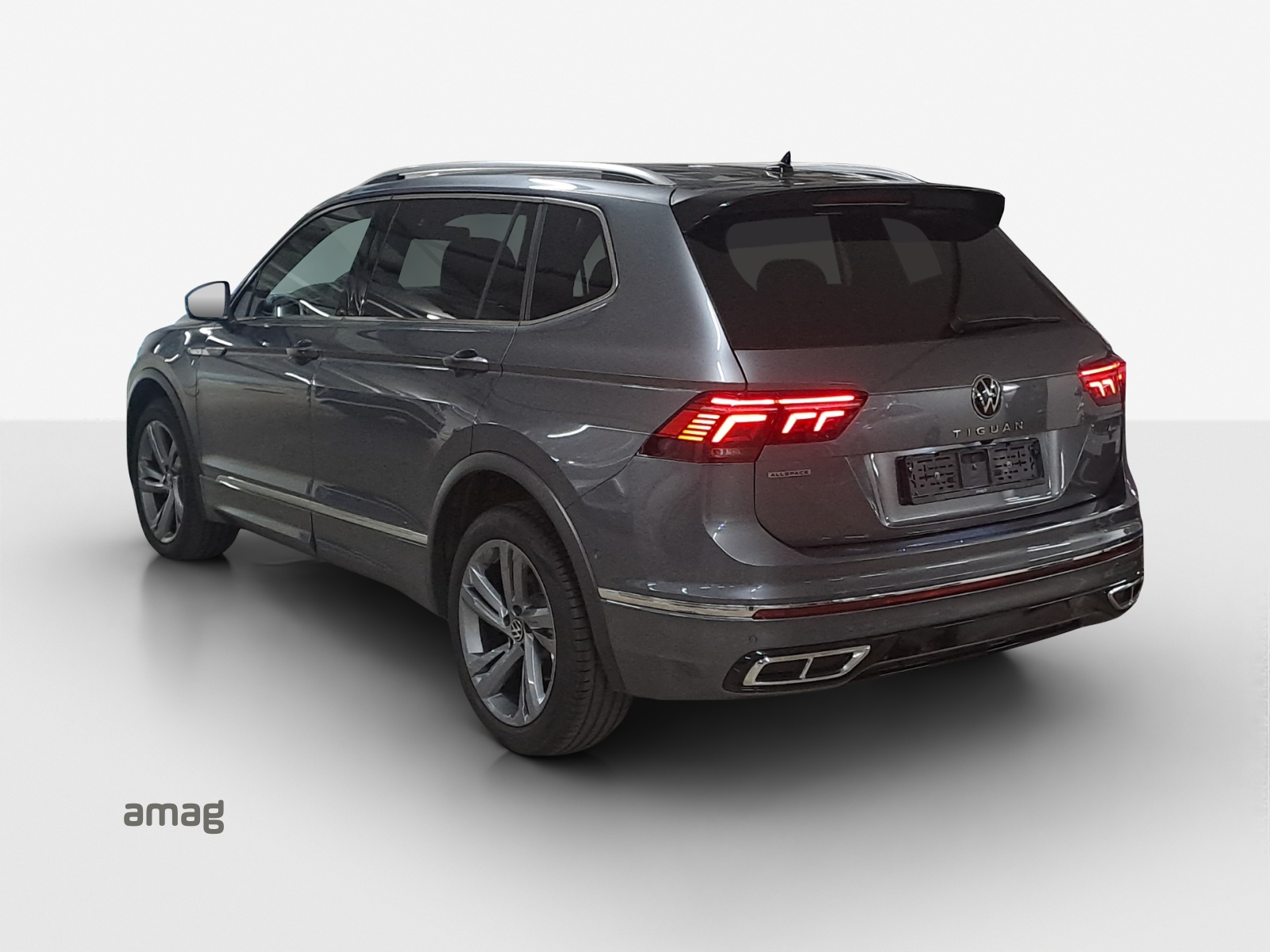 VW Tiguan Allspace 2.0TSI R-Line 4Motion DSG-image-2