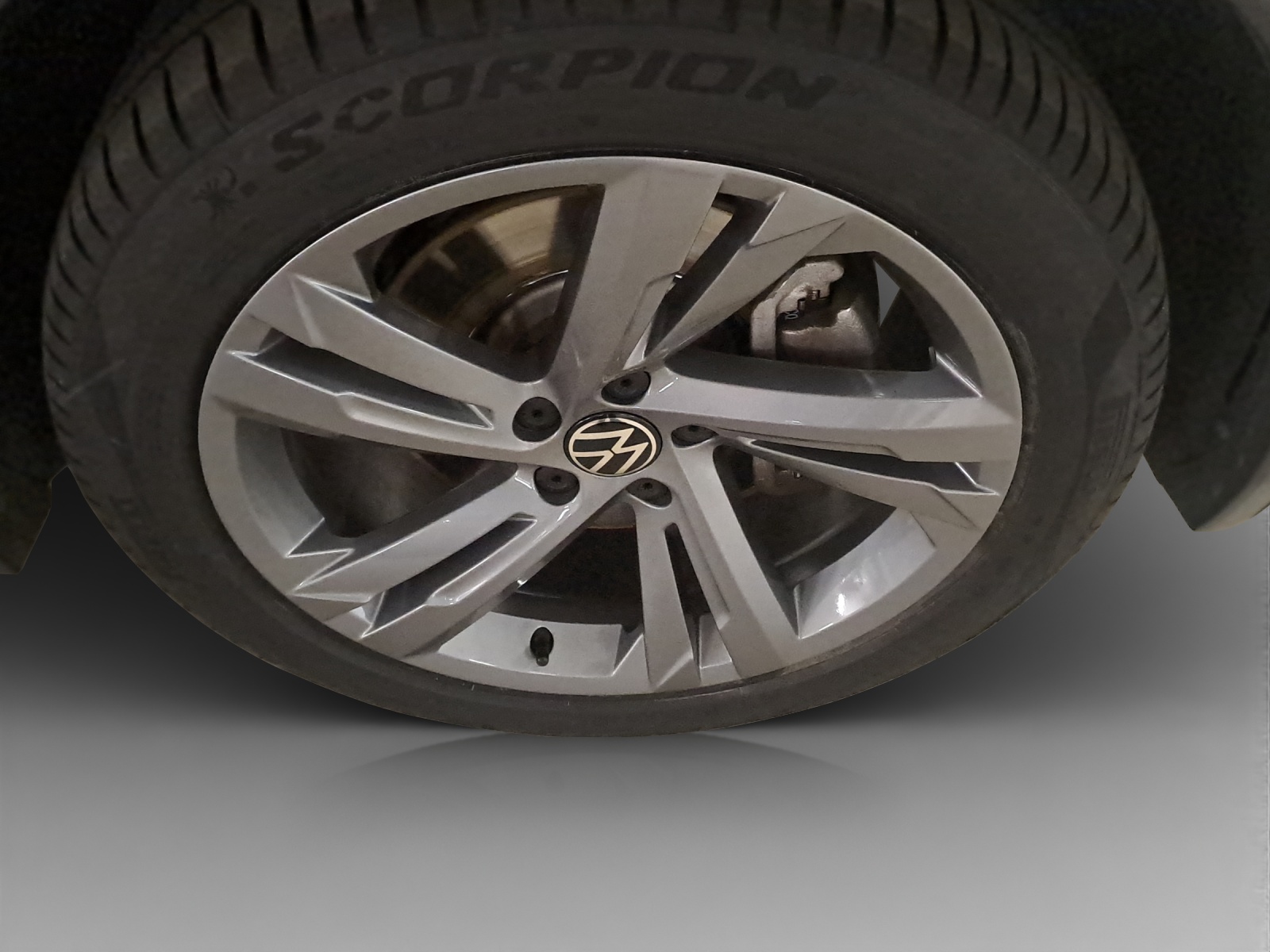 VW Tiguan Allspace 2.0TSI R-Line 4Motion DSG-image-14