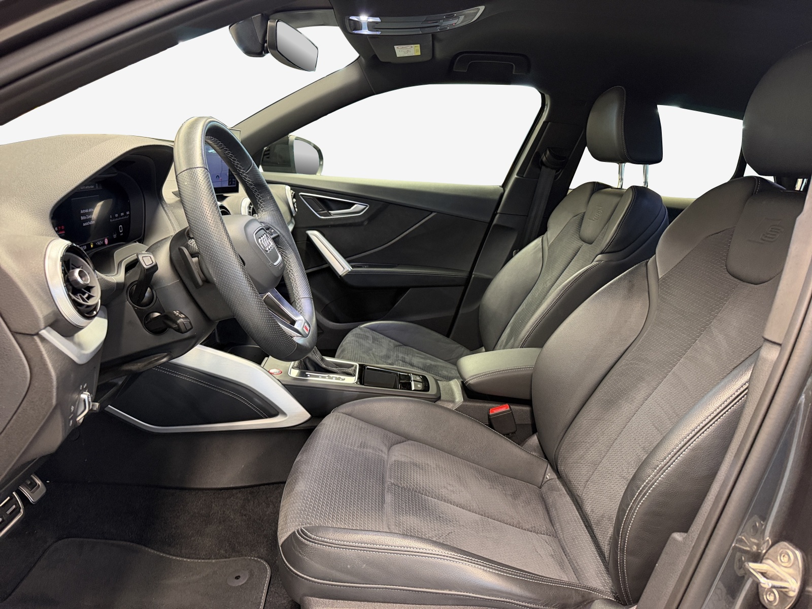 AUDI SQ2 TFSI quattro S-tronic-image-7