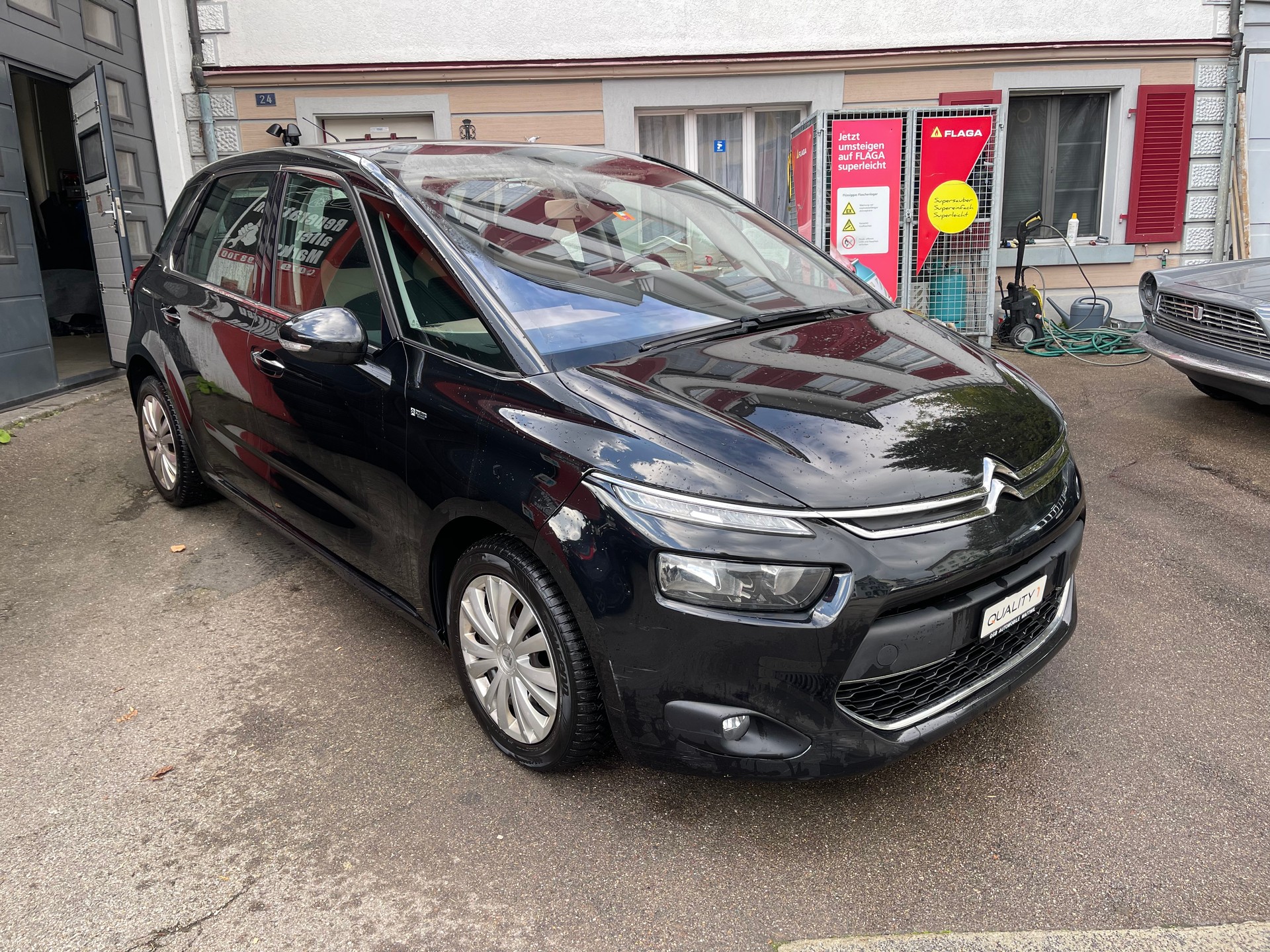 CITROEN C4 Picasso 1.6 e-HDi Attraction ETG6-image-1