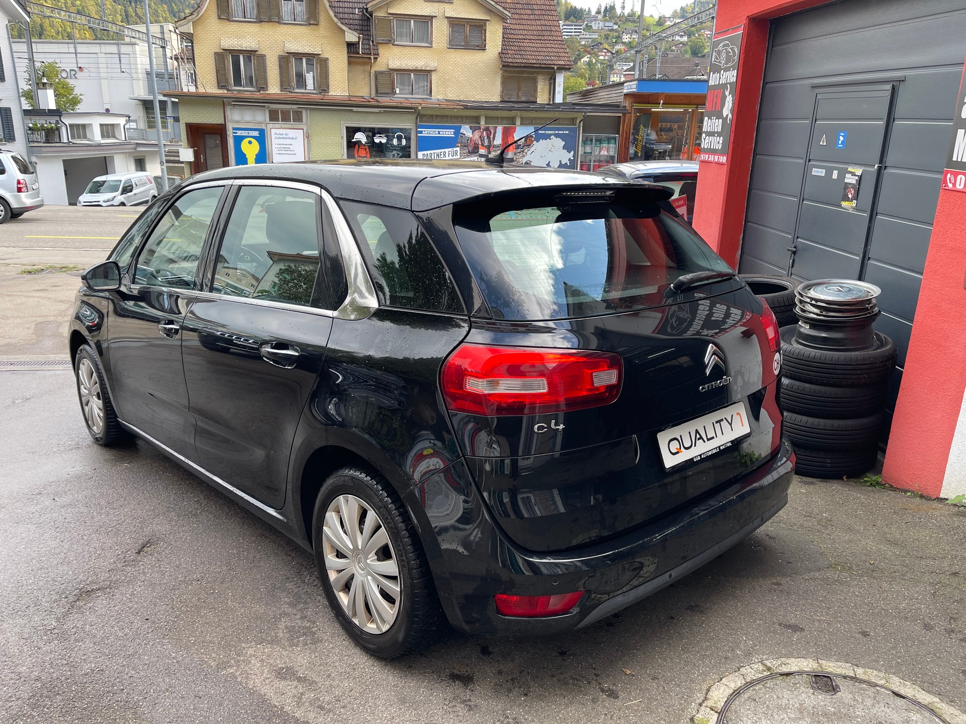 CITROEN C4 Picasso 1.6 e-HDi Attraction ETG6-image-3