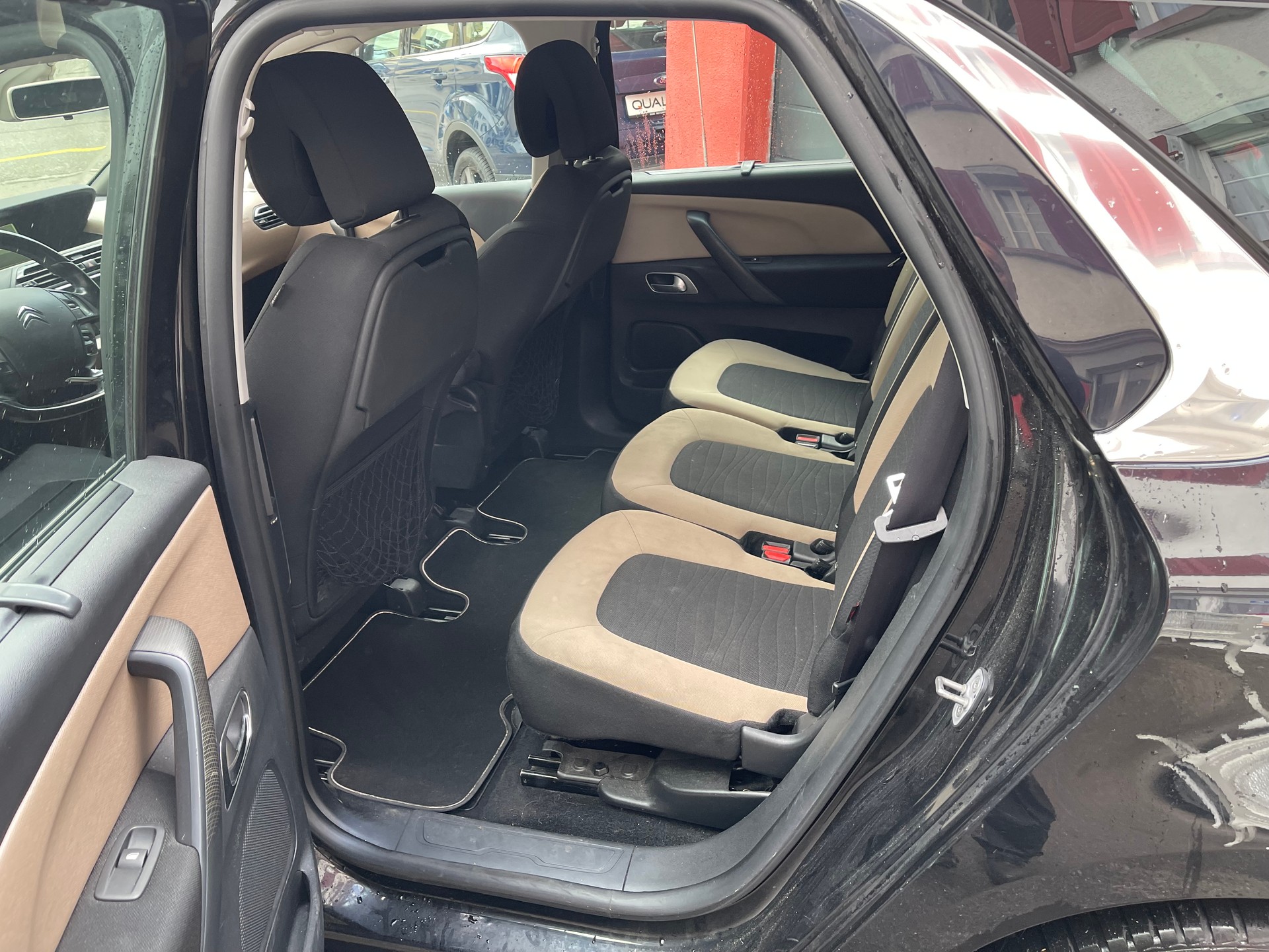 CITROEN C4 Picasso 1.6 e-HDi Attraction ETG6-image-10