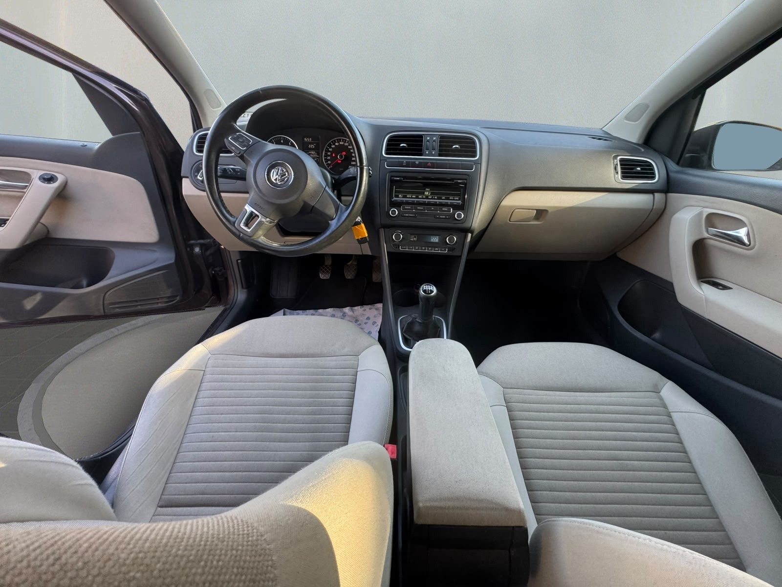 VW Polo 1.2 TSI Comfortline-image-8