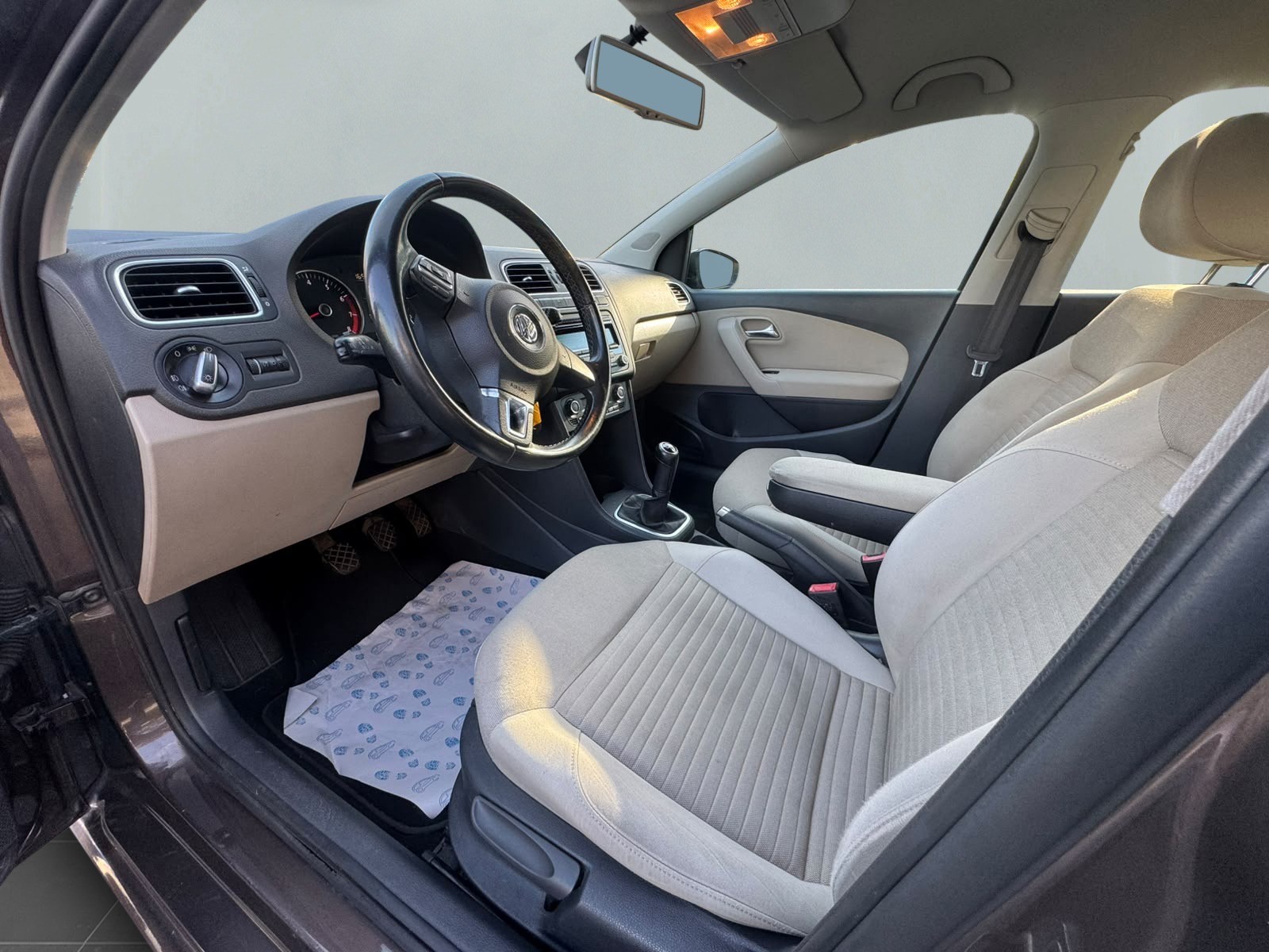 VW Polo 1.2 TSI Comfortline-image-5