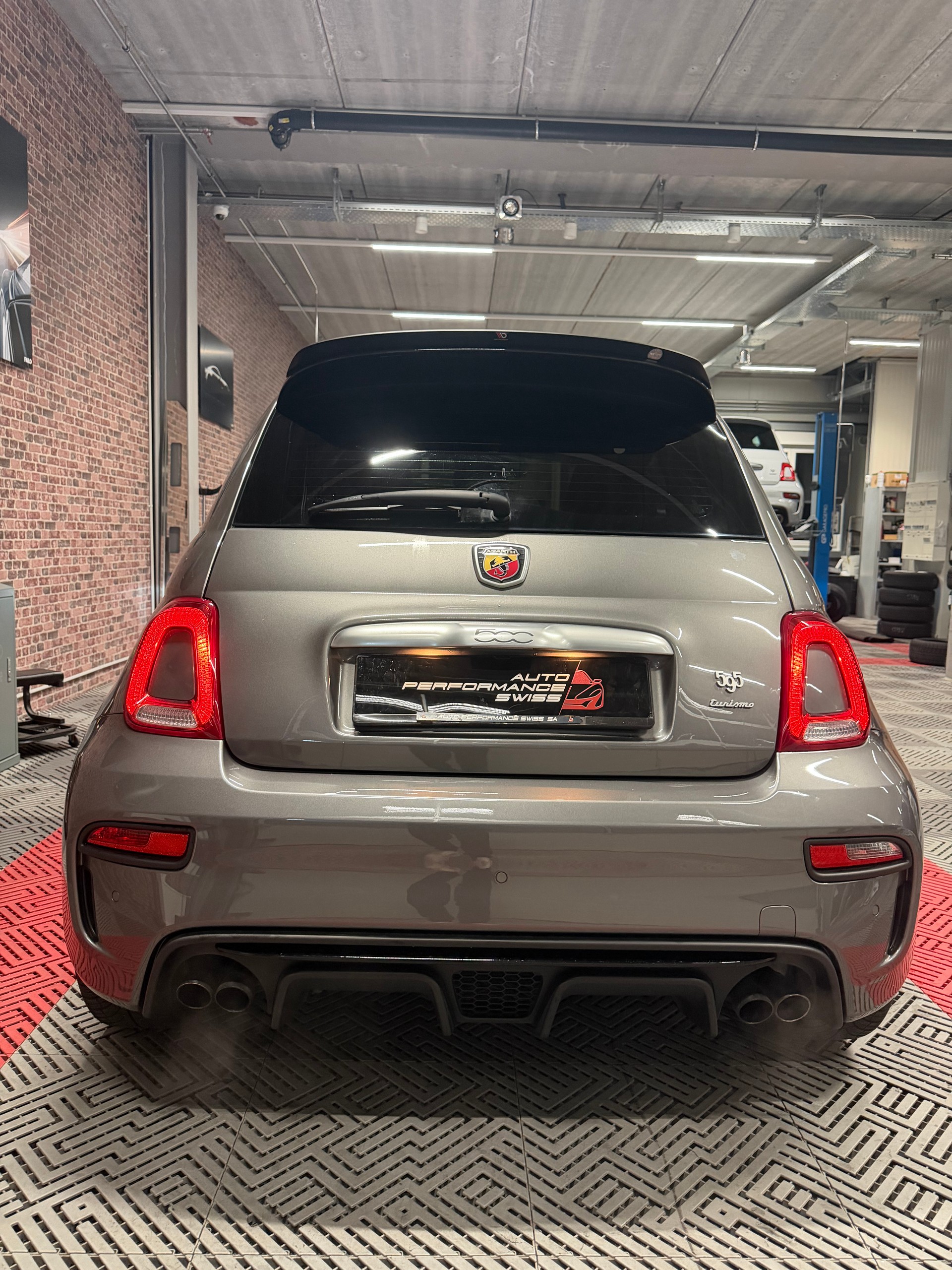 FIAT 595 1.4 16V Turbo Abarth Turismo-image-3