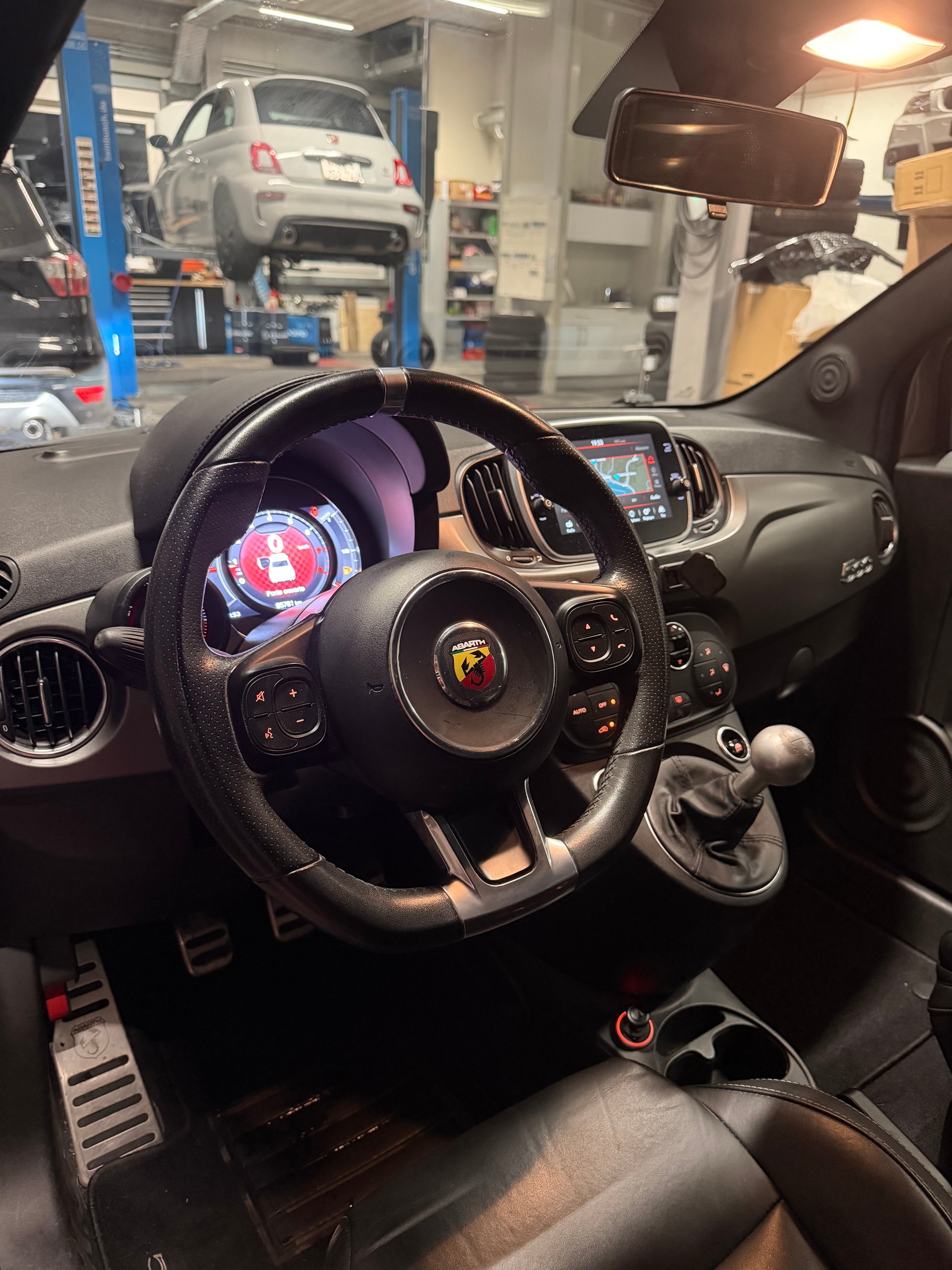 FIAT 595 1.4 16V Turbo Abarth Turismo-image-8