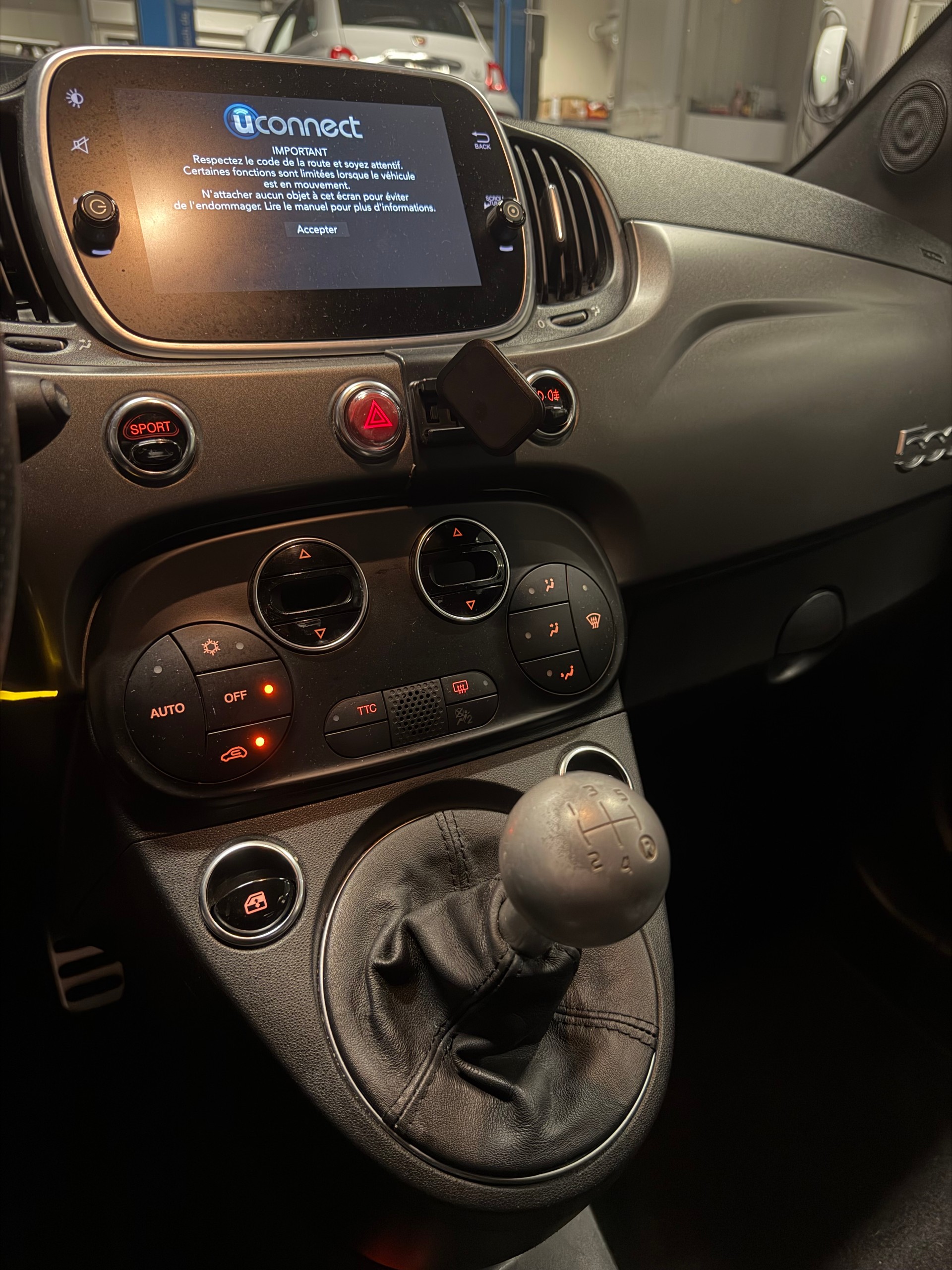 FIAT 595 1.4 16V Turbo Abarth Turismo-image-11