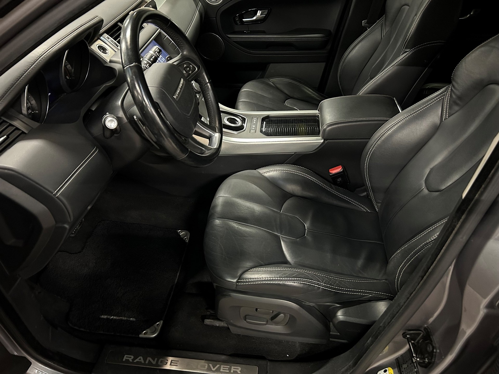 LAND ROVER Range Rover Evoque 2.2 TD4 Dynamic AT6-image-9