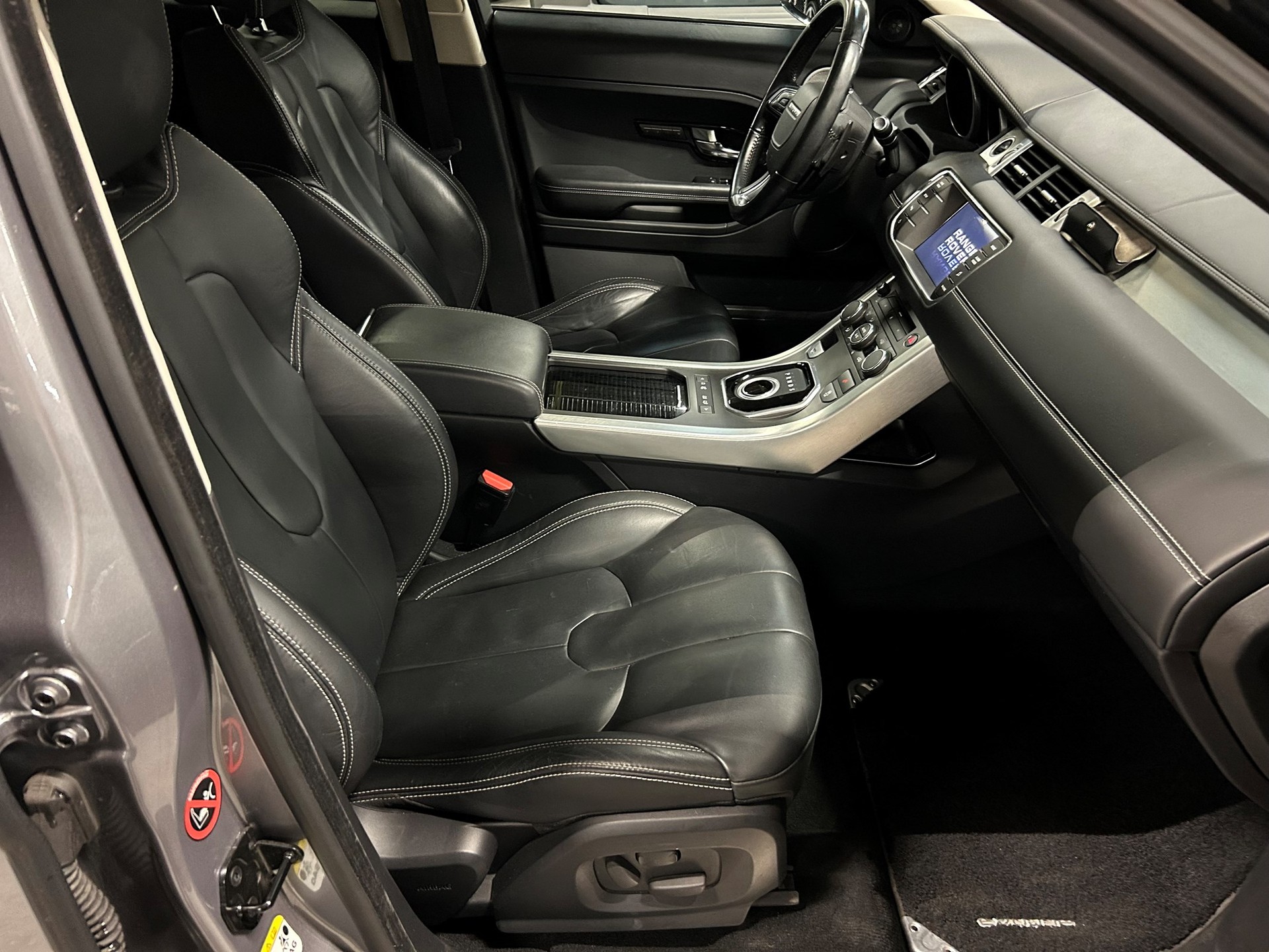 LAND ROVER Range Rover Evoque 2.2 TD4 Dynamic AT6-image-10