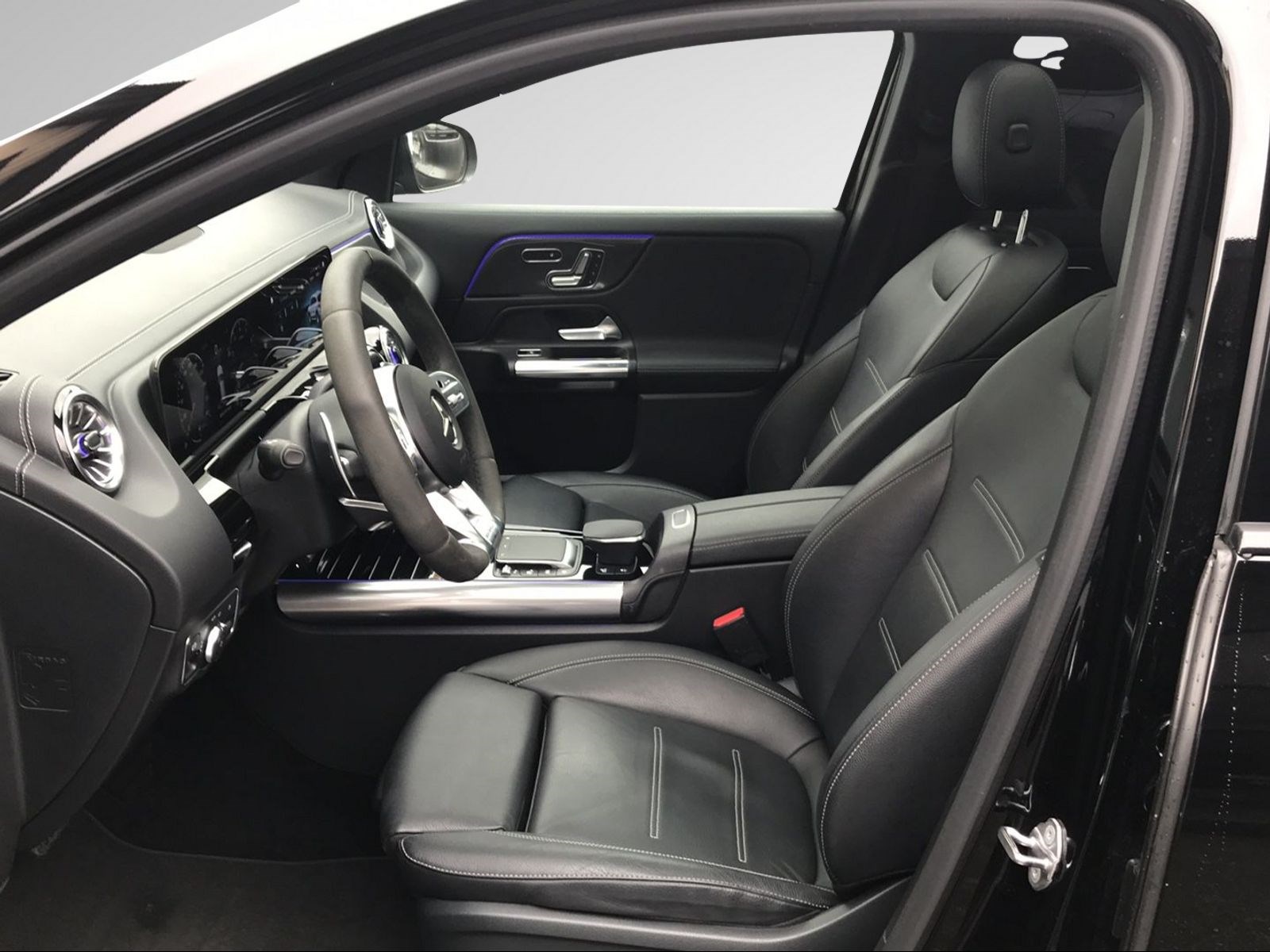 MERCEDES-BENZ GLA 45 AMG 4Matic+ 8G-Speedshift DCT-image-13