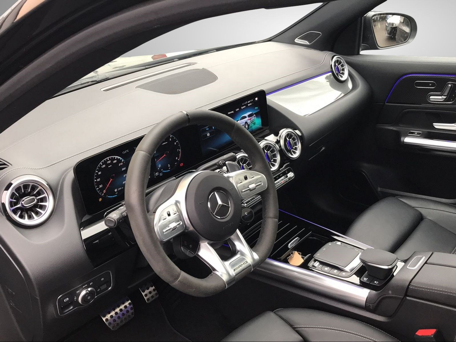 MERCEDES-BENZ GLA 45 AMG 4Matic+ 8G-Speedshift DCT-image-5