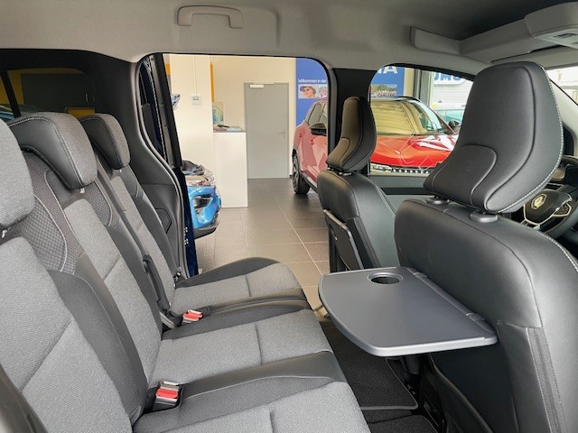 RENAULT Kangoo E-Tech EV45 22kW Techno-image-10