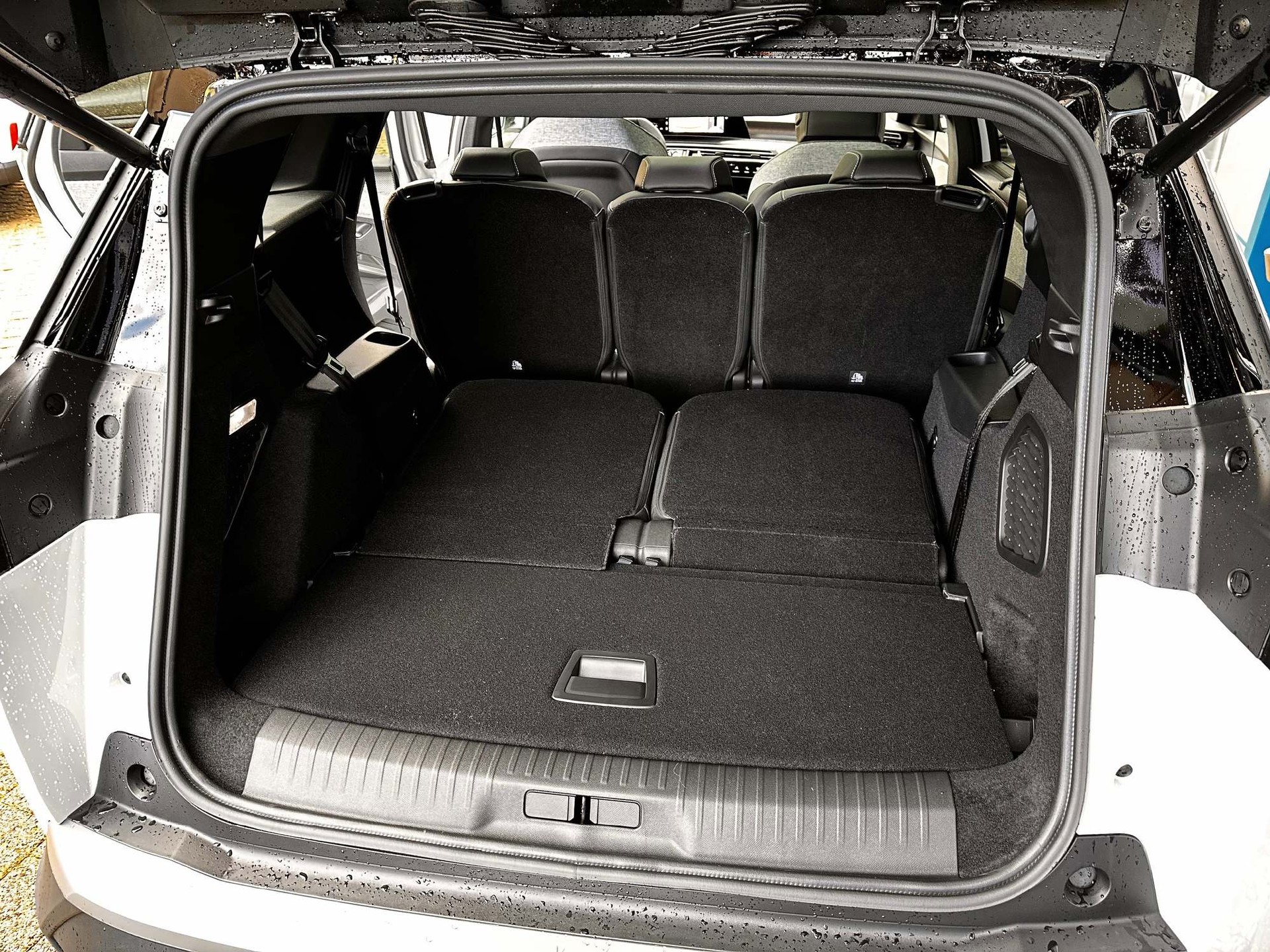 PEUGEOT 5008 1.2 Hybrid GT-image-6
