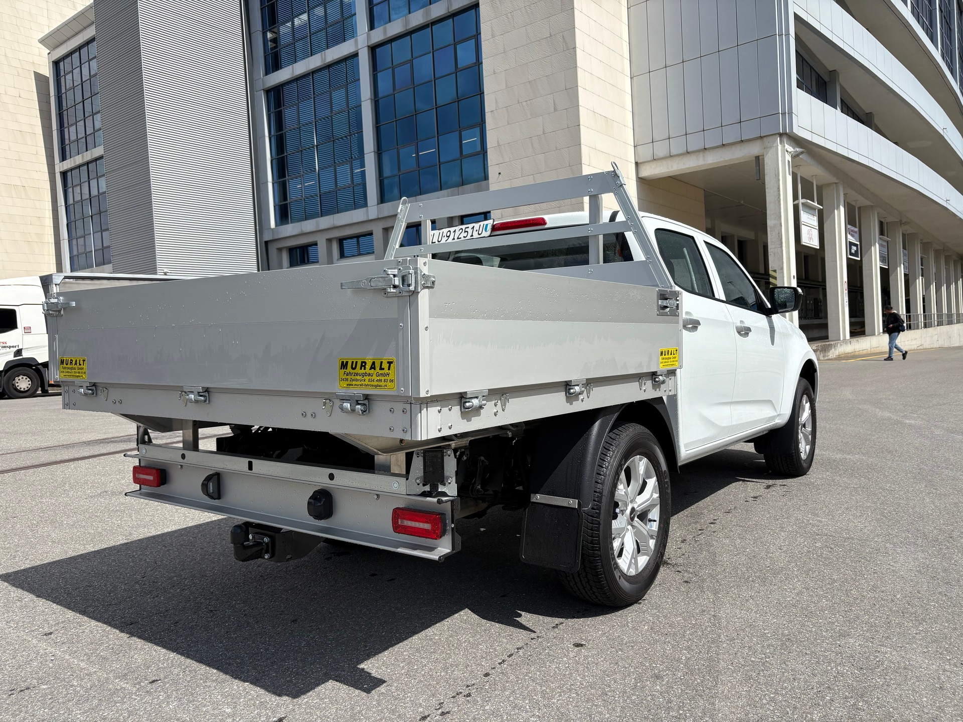 ISUZU D-MAX 1.9 CrewCab N60BB+ 4x4-image-2