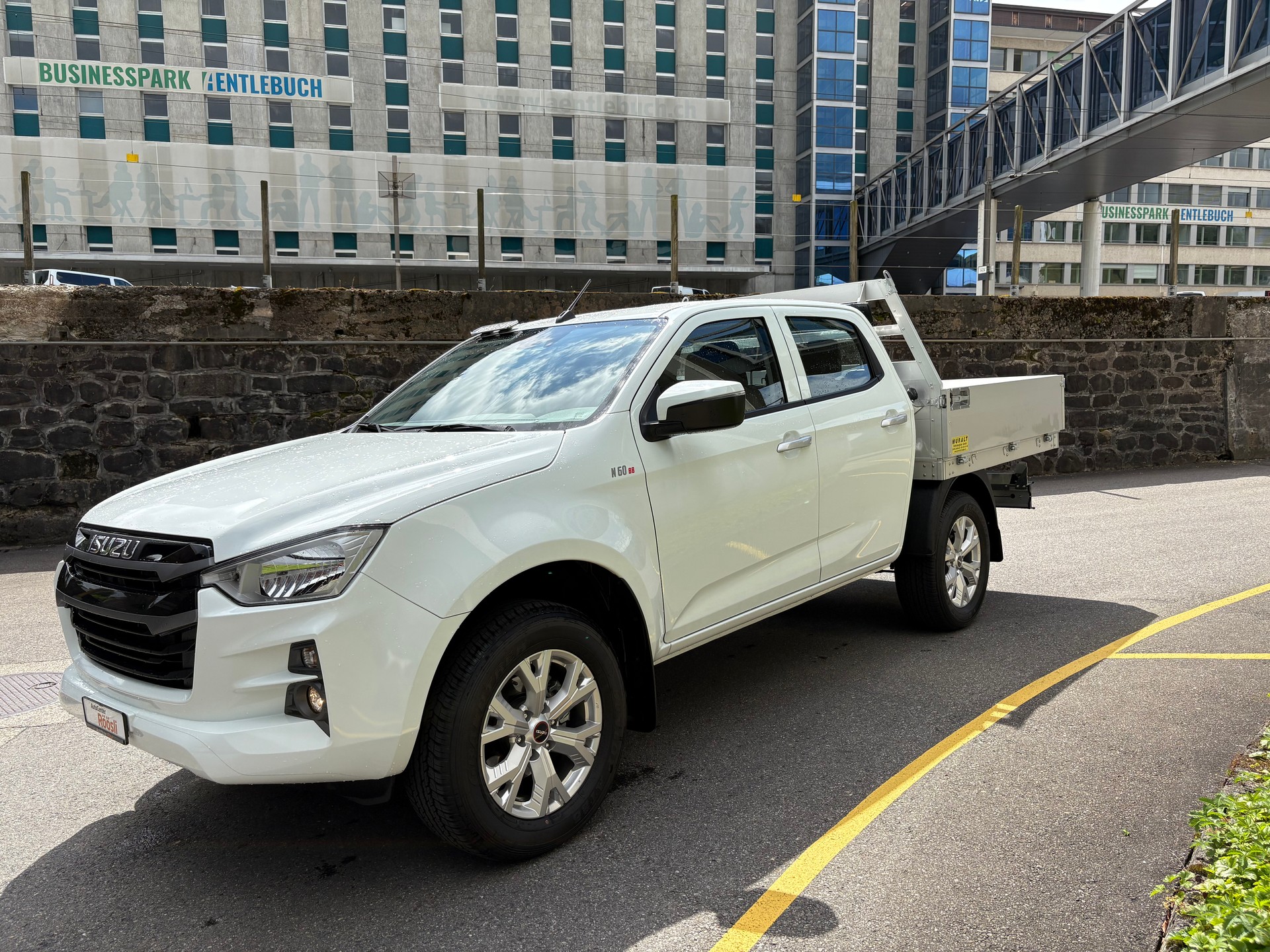 ISUZU D-MAX 1.9 CrewCab N60BB+ 4x4-image-1